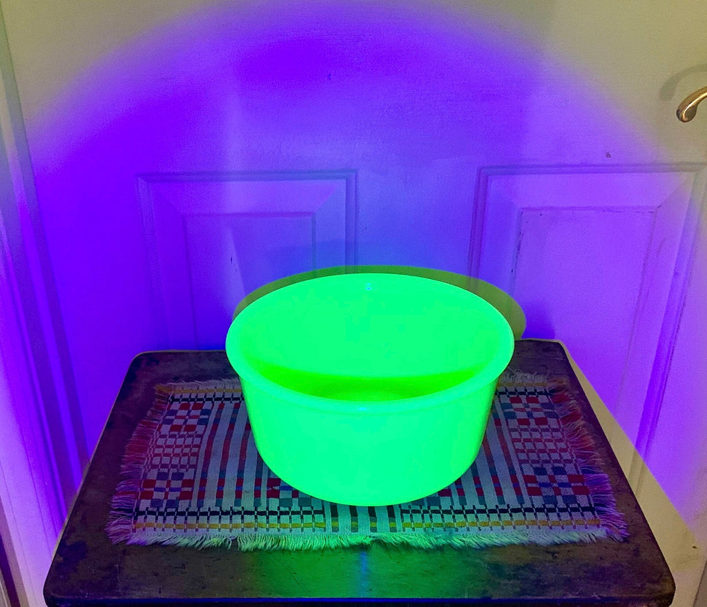 Vtg Uranium Glass Mixing Bowl | Vaseline Glass Mixing Bowl | 9" Uranium Mixing Bowl | MCM Mixing Bowl