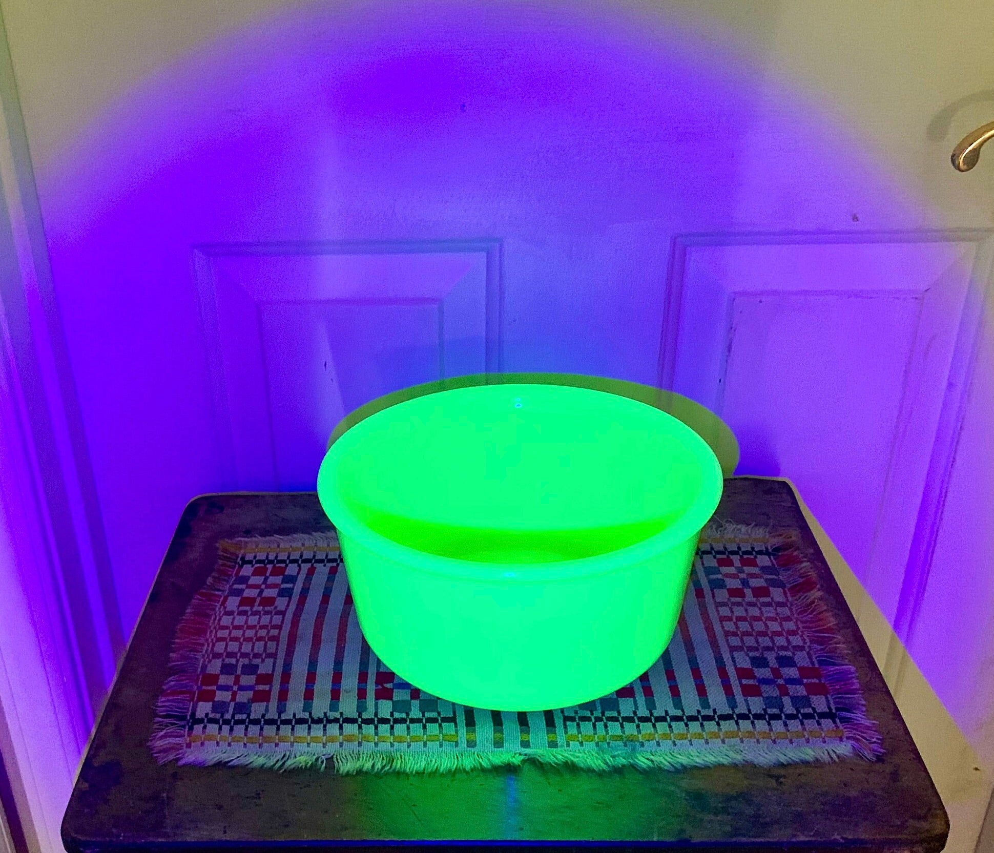 Vtg Uranium Glass Mixing Bowl | Vaseline Glass Mixing Bowl | 9" Uranium Mixing Bowl | MCM Mixing Bowl