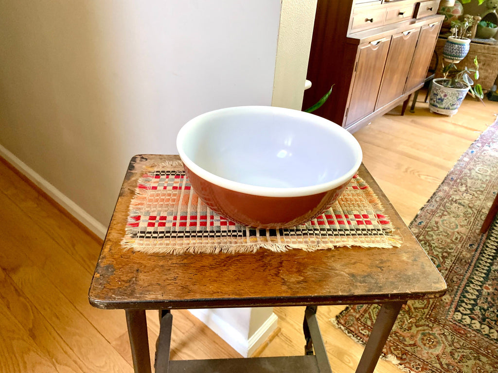 Brown Pyrex Mixing Bowl | Pyrex 404 Brown and White Rim Bowl| 4 Quart Brown Glass Bowl| Large Brown Mid Century Bowl| Vintage Pyrex Cookware