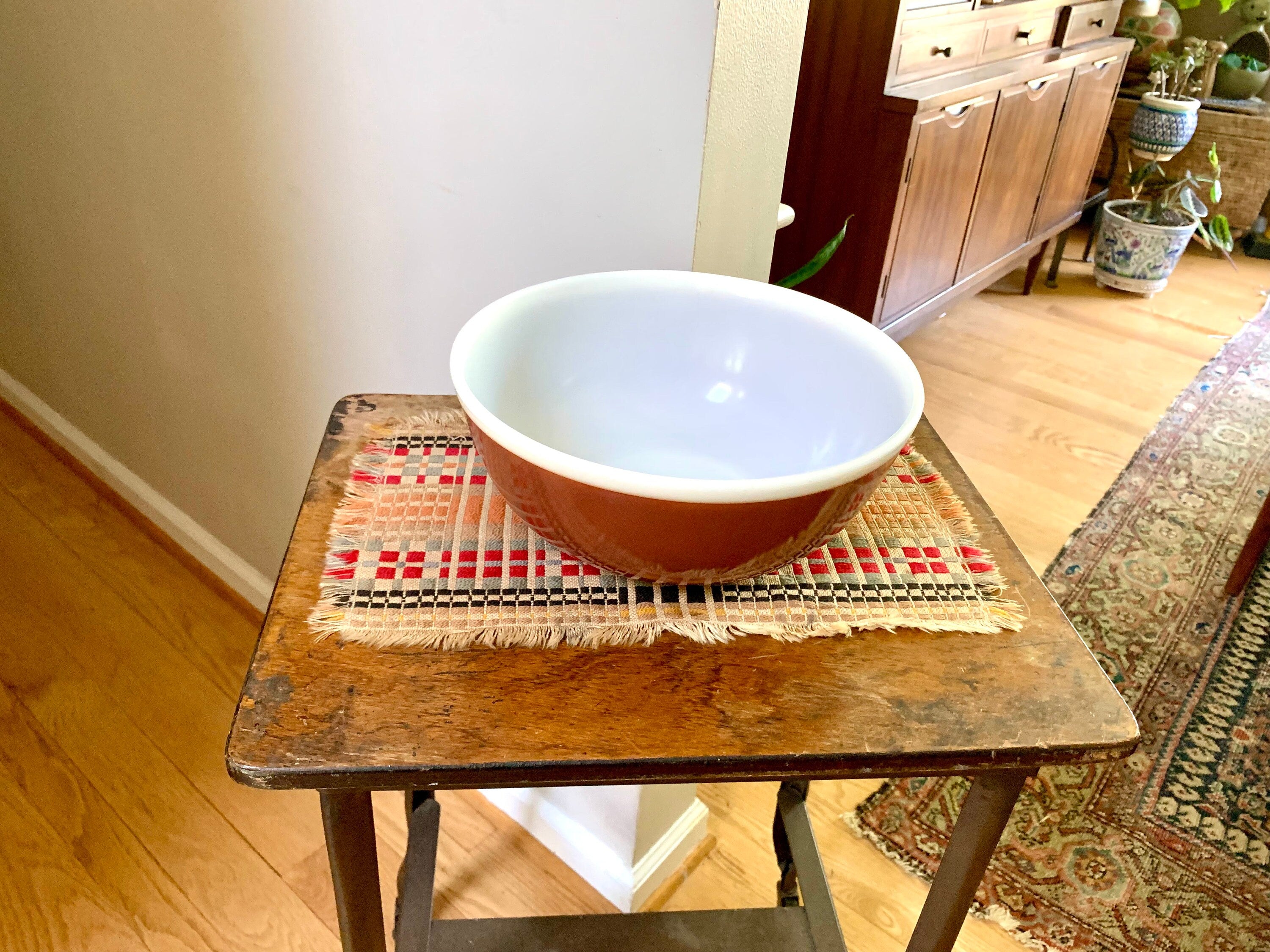 Brown Pyrex Mixing Bowl | Pyrex 404 Brown and White Rim Bowl| 4 Quart Brown Glass Bowl| Large Brown Mid Century Bowl| Vintage Pyrex Cookware