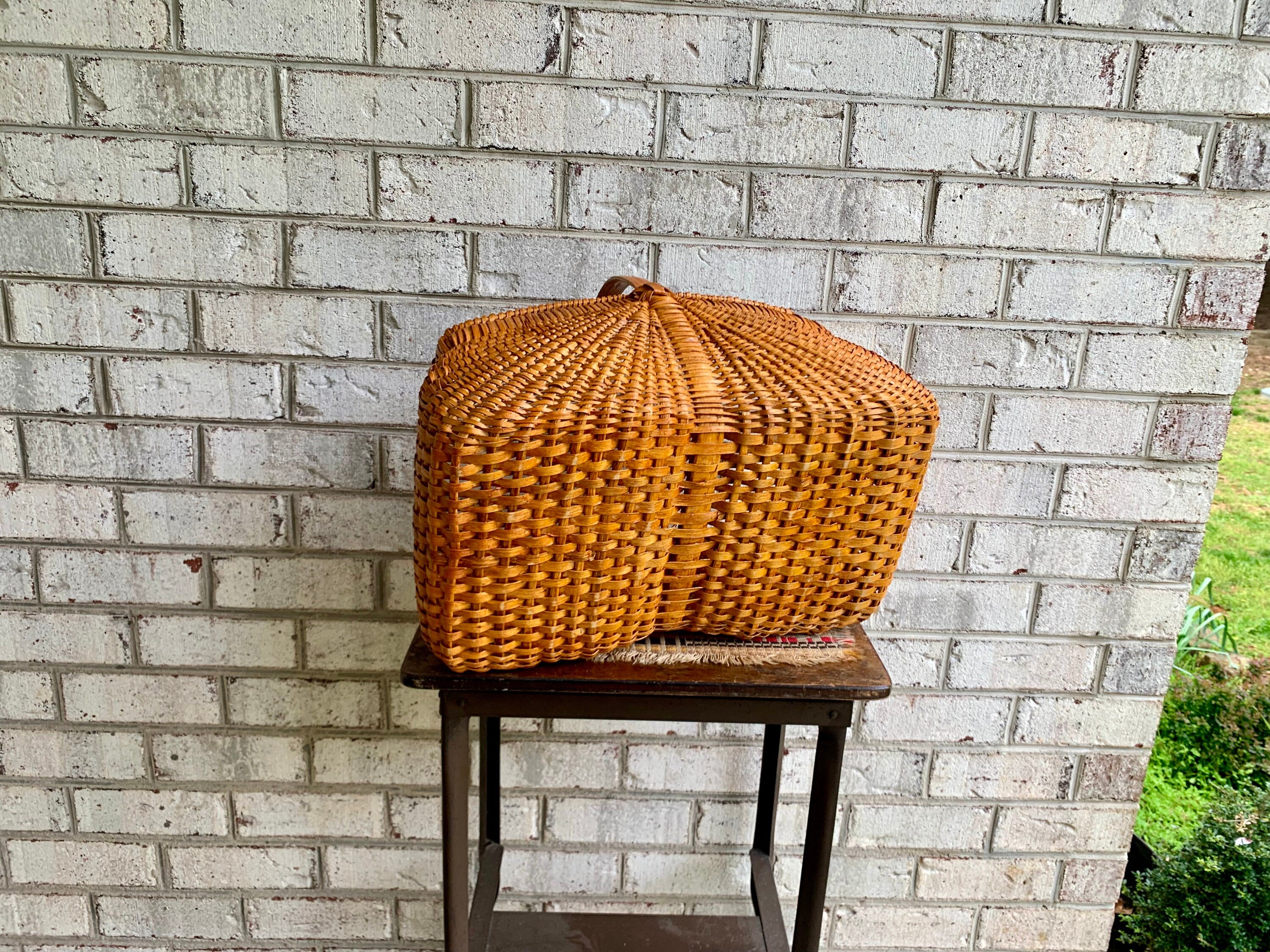 Vtg Wicker Basket With Handle | Wicker Gathering Basket | 80's Bohemian Basket l Rattan Basket | Woven Basket