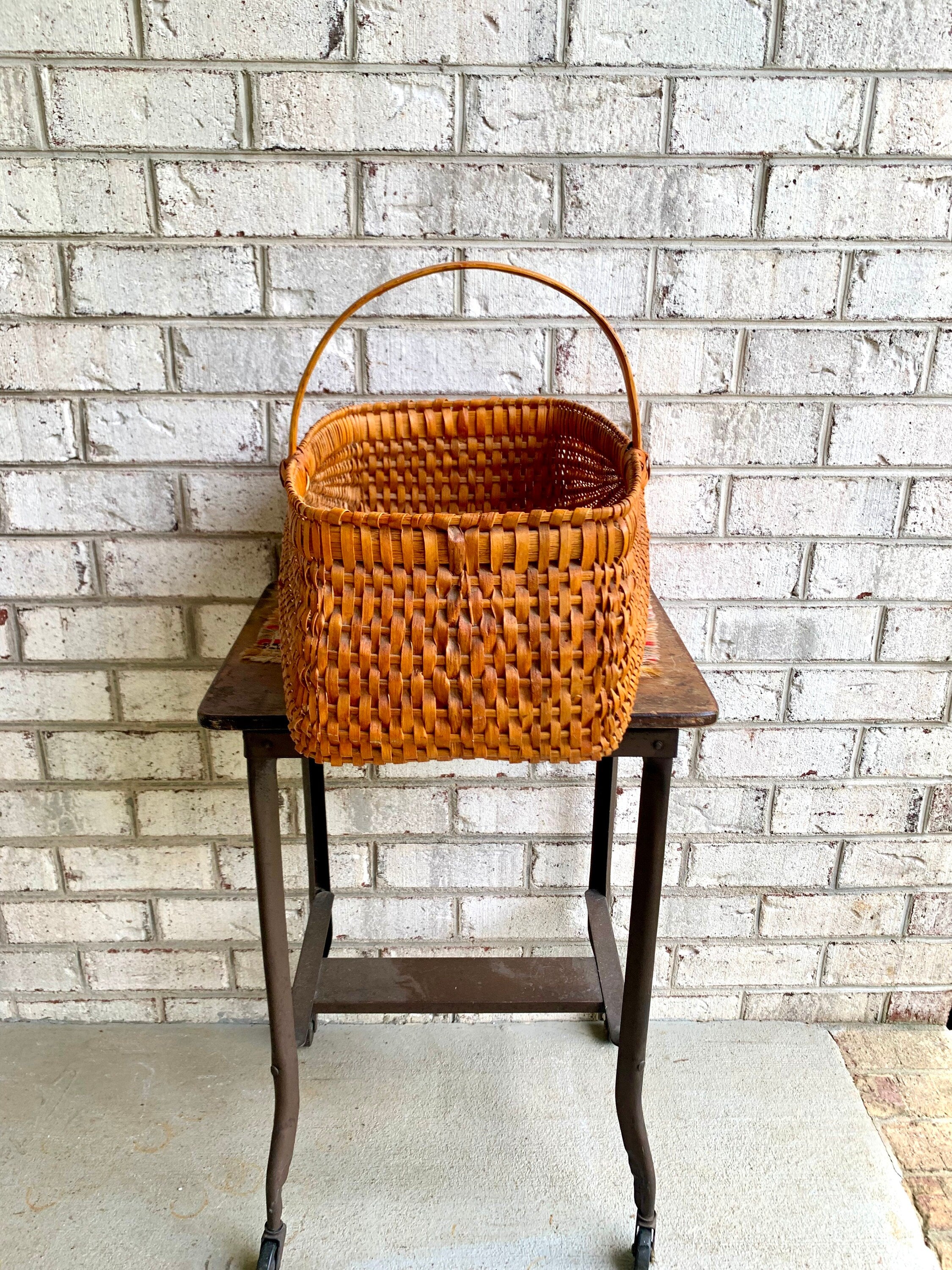 Vtg Wicker Basket With Handle | Wicker Gathering Basket | 80's Bohemian Basket l Rattan Basket | Woven Basket