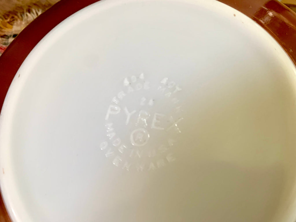Brown Pyrex Mixing Bowl | Pyrex 404 Brown and White Rim Bowl| 4 Quart Brown Glass Bowl| Large Brown Mid Century Bowl| Vintage Pyrex Cookware