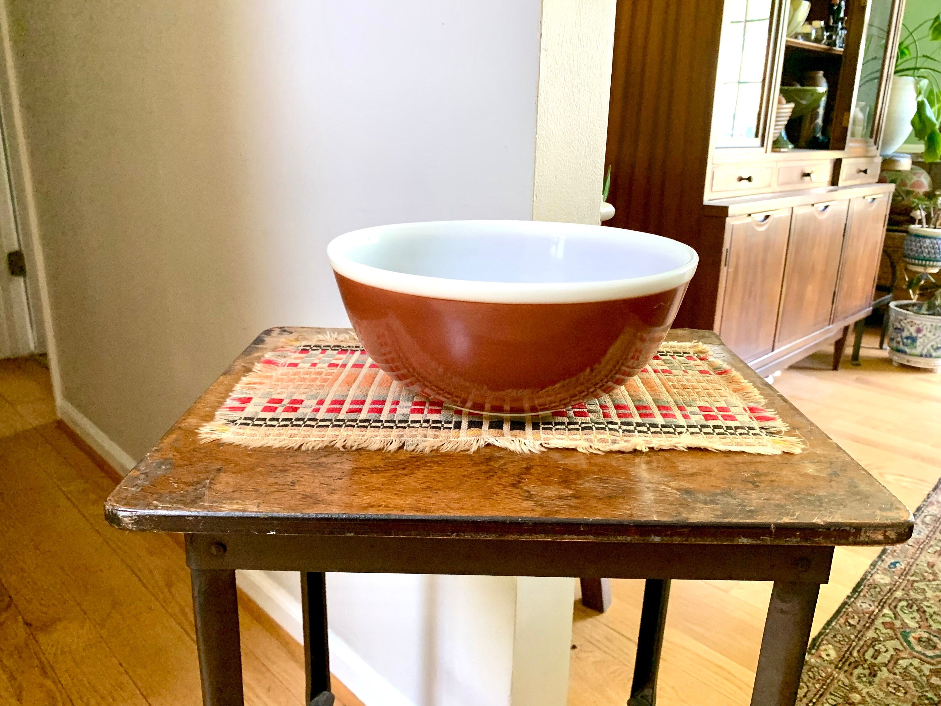Brown Pyrex Mixing Bowl | Pyrex 404 Brown and White Rim Bowl| 4 Quart Brown Glass Bowl| Large Brown Mid Century Bowl| Vintage Pyrex Cookware