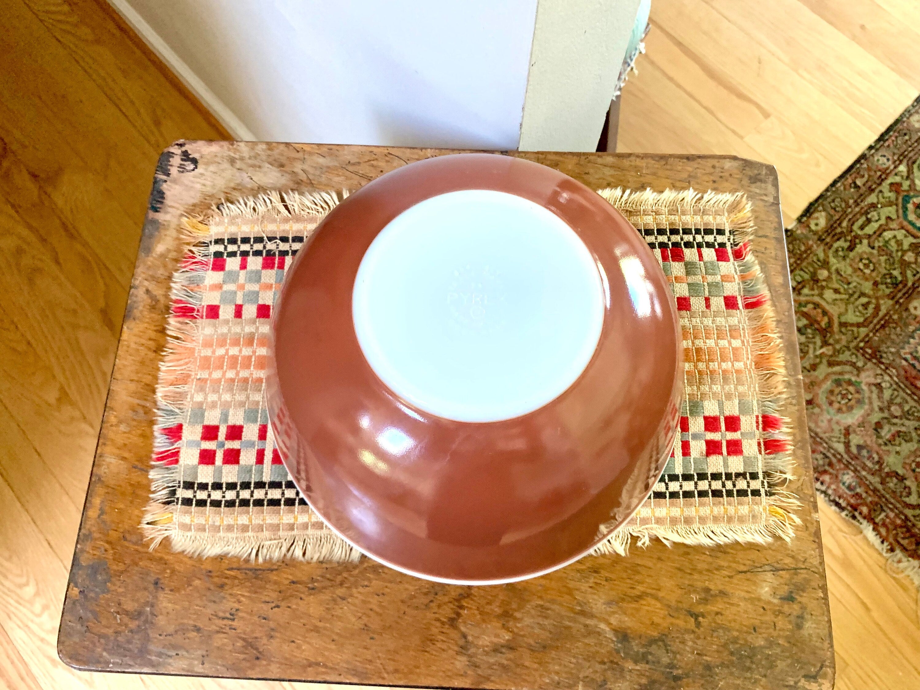 Brown Pyrex Mixing Bowl | Pyrex 404 Brown and White Rim Bowl| 4 Quart Brown Glass Bowl| Large Brown Mid Century Bowl| Vintage Pyrex Cookware