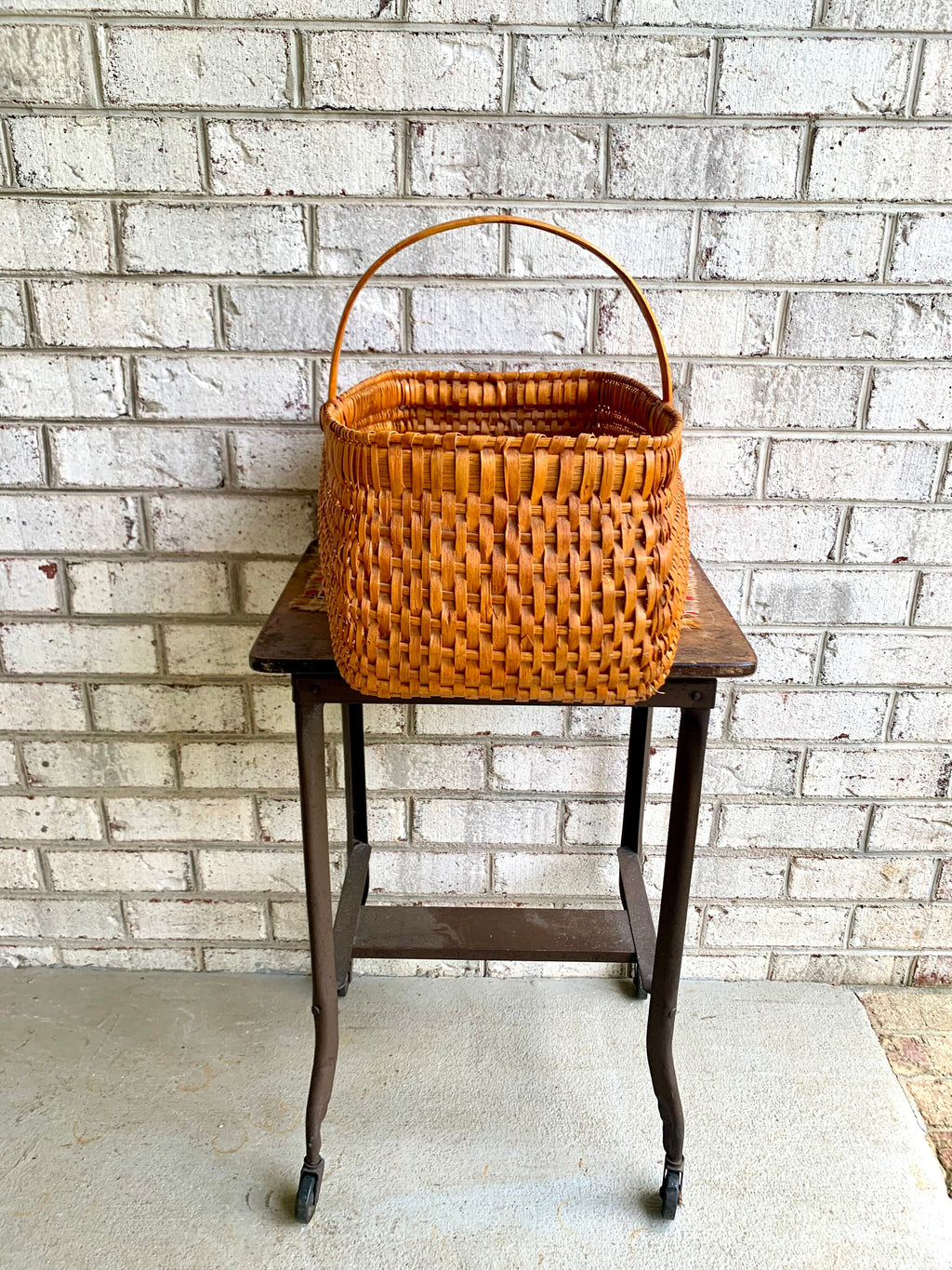 Vtg Wicker Basket With Handle | Wicker Gathering Basket | 80's Bohemian Basket l Rattan Basket | Woven Basket