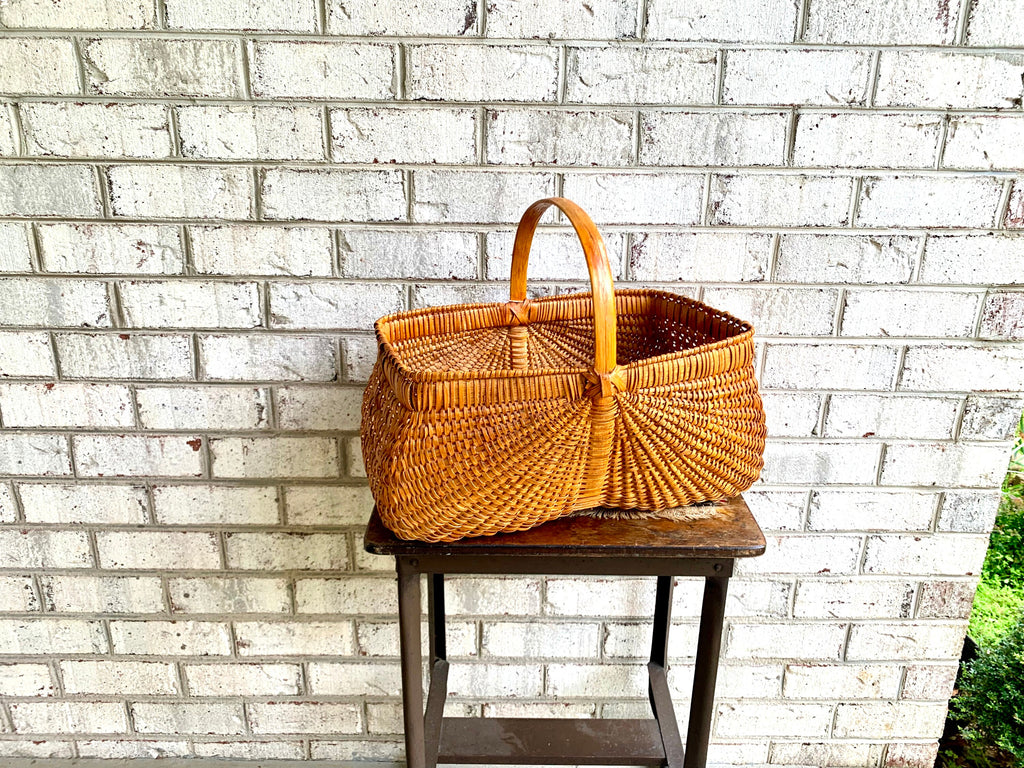 Vtg Wicker Basket With Handle | Wicker Gathering Basket | 80's Bohemian Basket l Rattan Basket | Woven Basket
