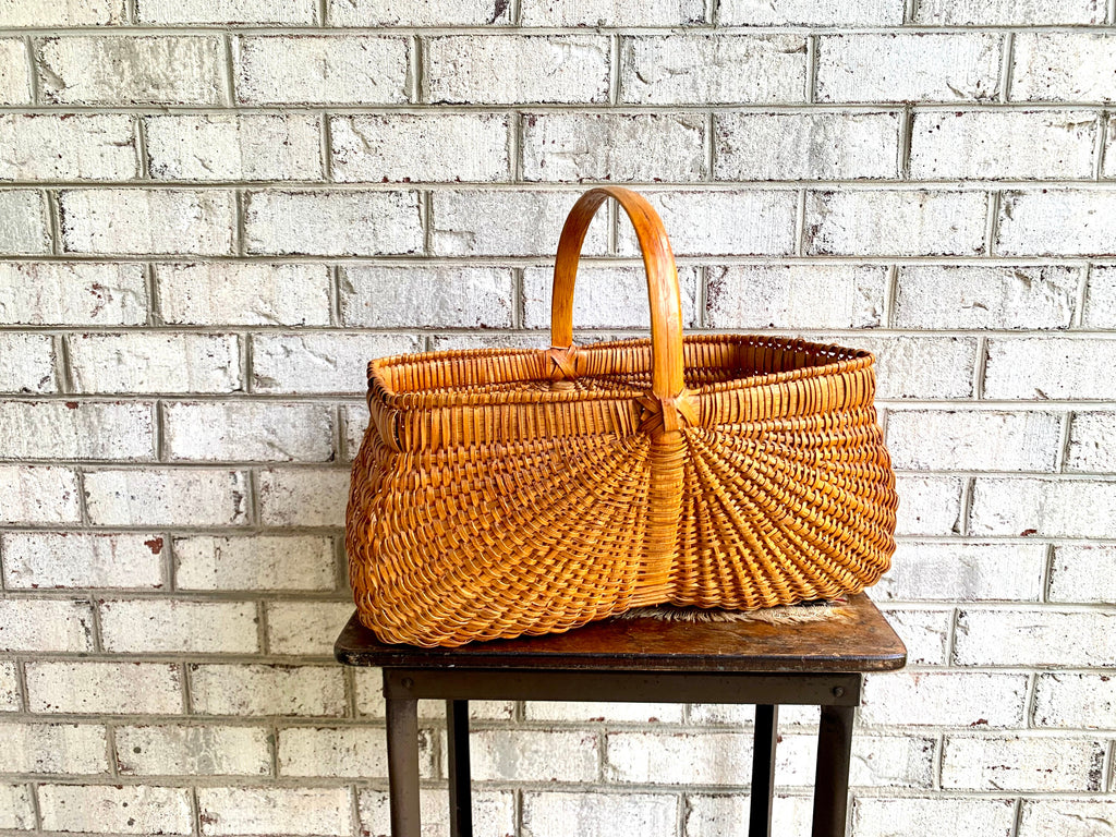 Vtg Wicker Basket With Handle | Wicker Gathering Basket | 80's Bohemian Basket l Rattan Basket | Woven Basket