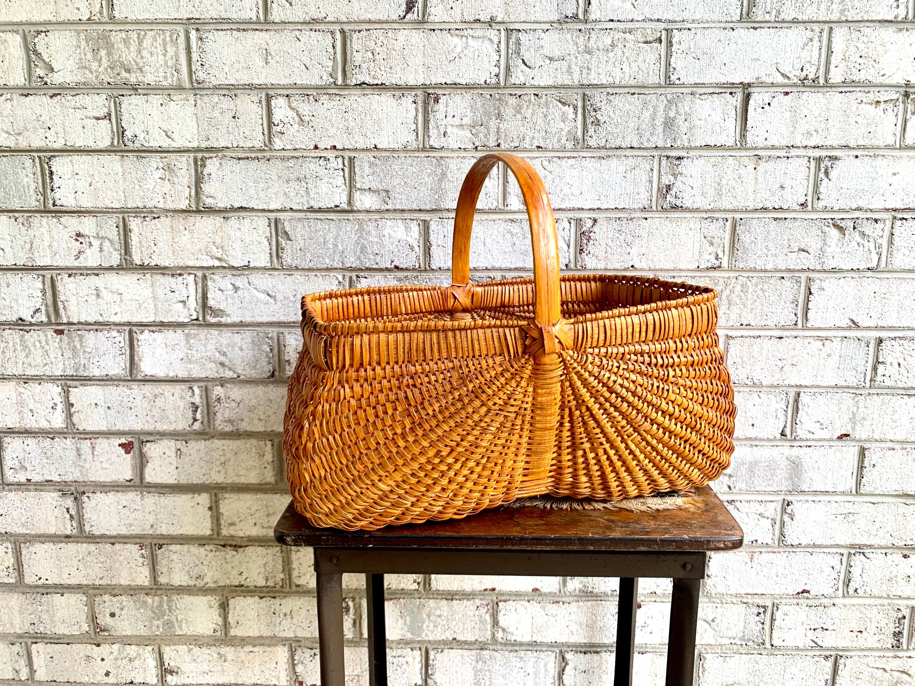 Vtg Wicker Basket With Handle | Wicker Gathering Basket | 80's Bohemian Basket l Rattan Basket | Woven Basket