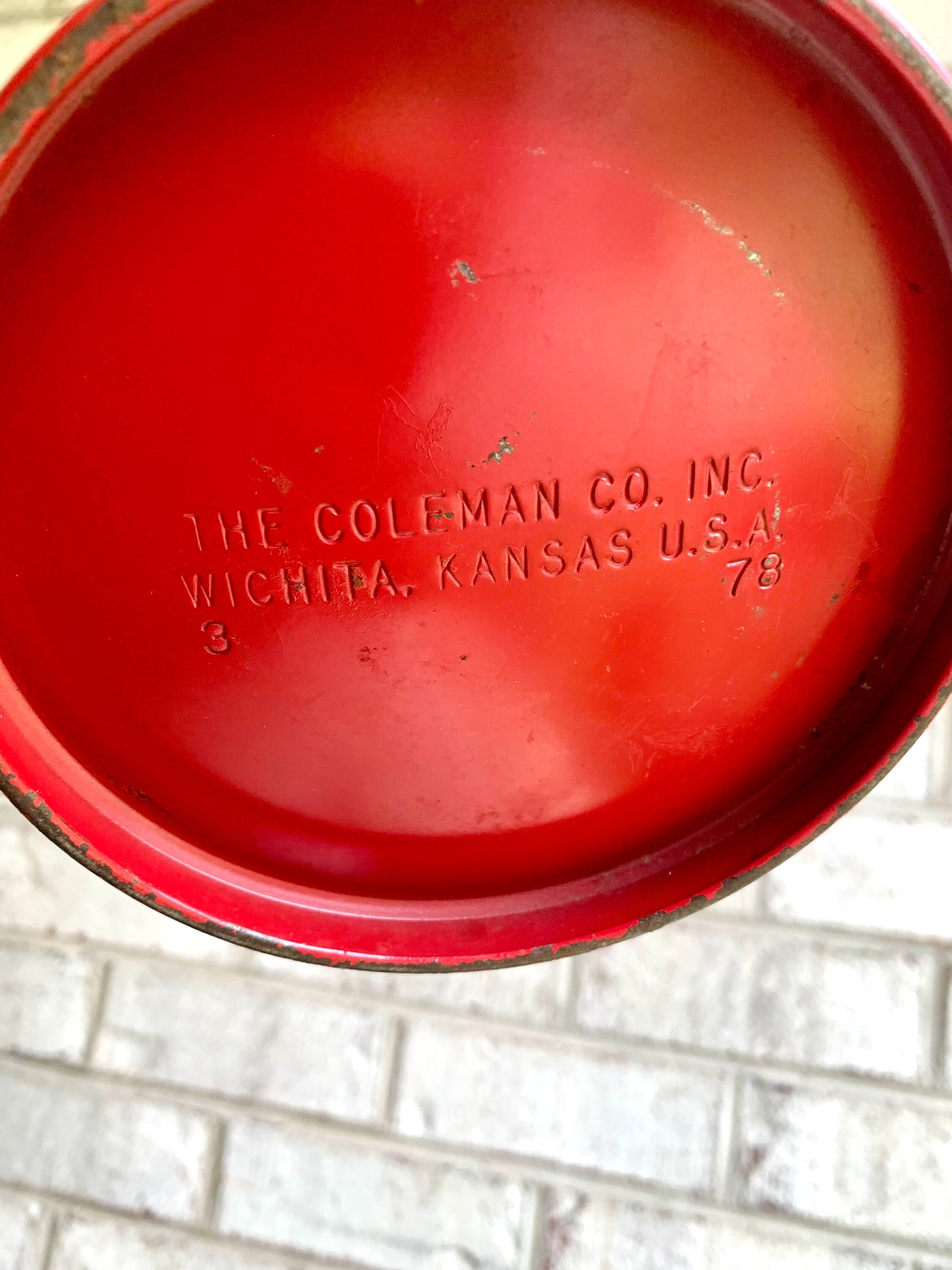 Vtg Coleman Model 200A Lantern | Coleman Red Lantern | 1978 Model 200A Coleman Lantern | Round Globe Coleman Lantern | Single Mantle