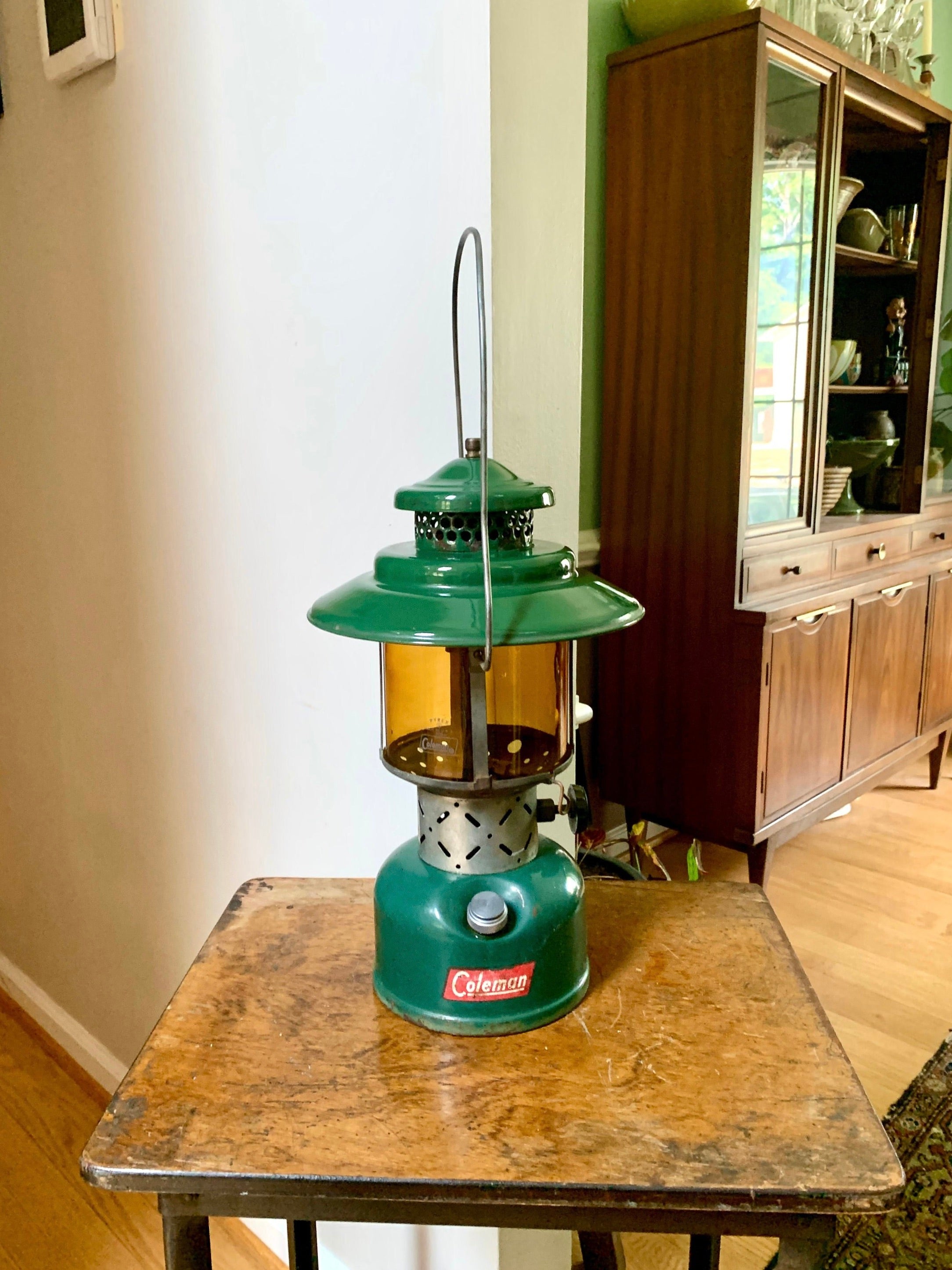 Vtg Coleman Model 228E Lantern| Coleman 1953 Big Hat Lantern | Model 228E Coleman Lantern | Pressure Lantern | Yellow Glass Duel Mantel