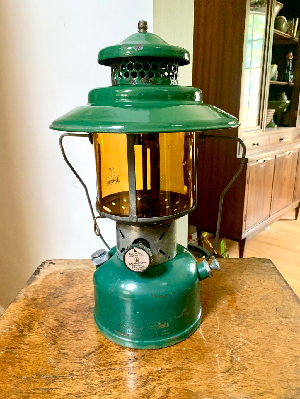 Vtg Coleman Model 228E Lantern| Coleman 1953 Big Hat Lantern | Model 228E Coleman Lantern | Pressure Lantern | Yellow Glass Duel Mantel