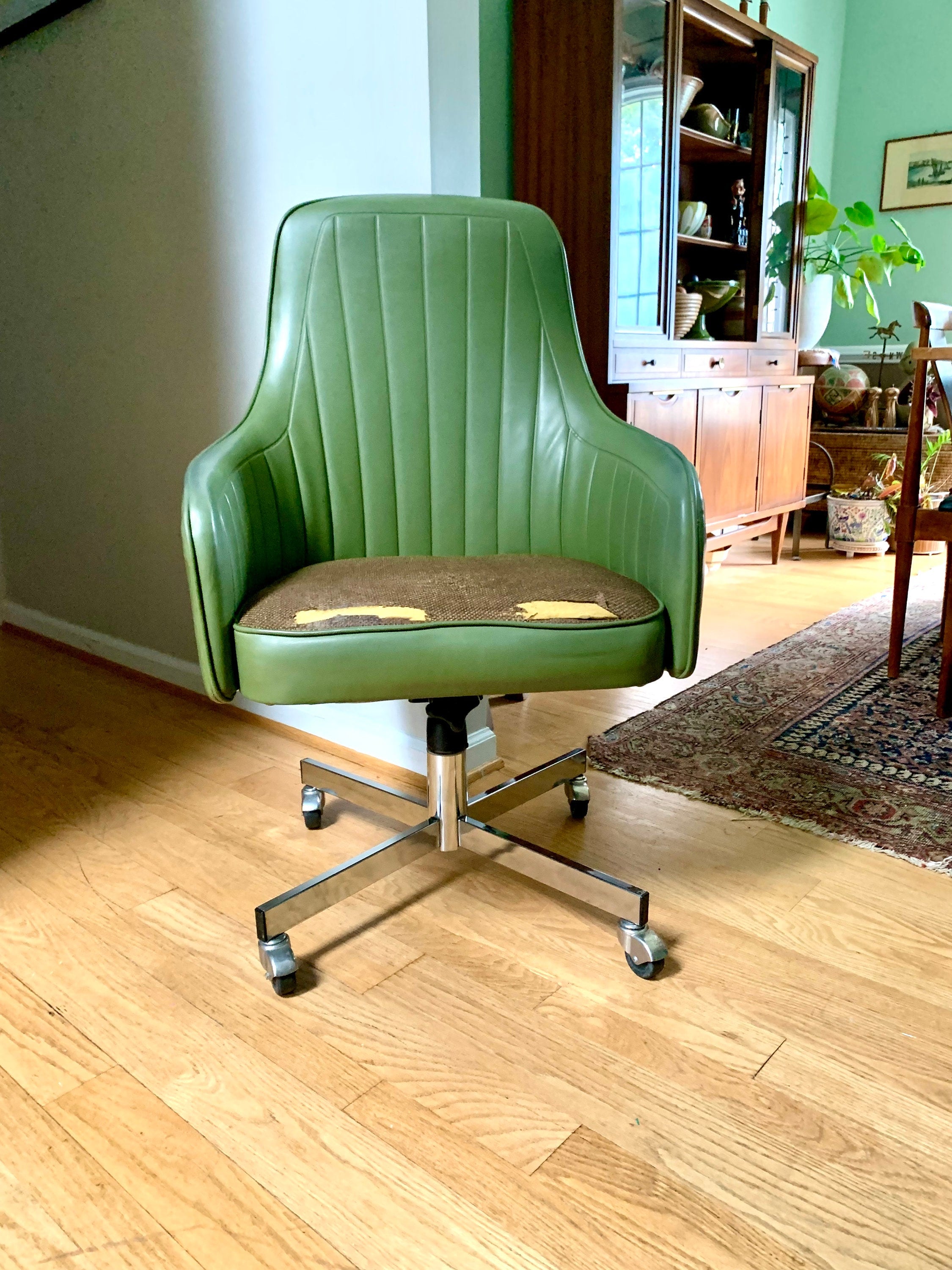 Mid Century Modern Swivel Rolling Chair | Jansko Olive Green Desk Chair | MCM Vinyl High Back Chair | Green Vinyl Modern Office Chair