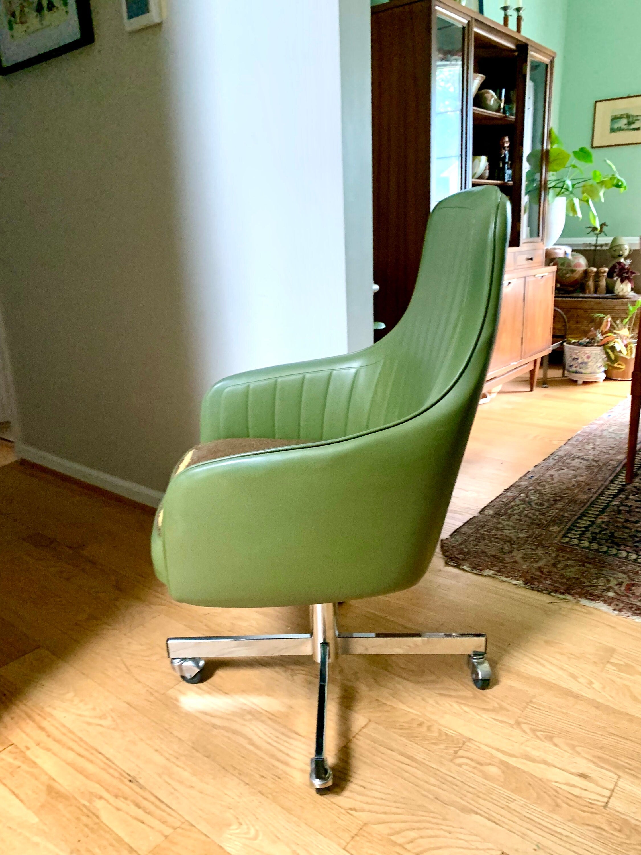 Mid Century Modern Swivel Rolling Chair | Jansko Olive Green Desk Chair | MCM Vinyl High Back Chair | Green Vinyl Modern Office Chair