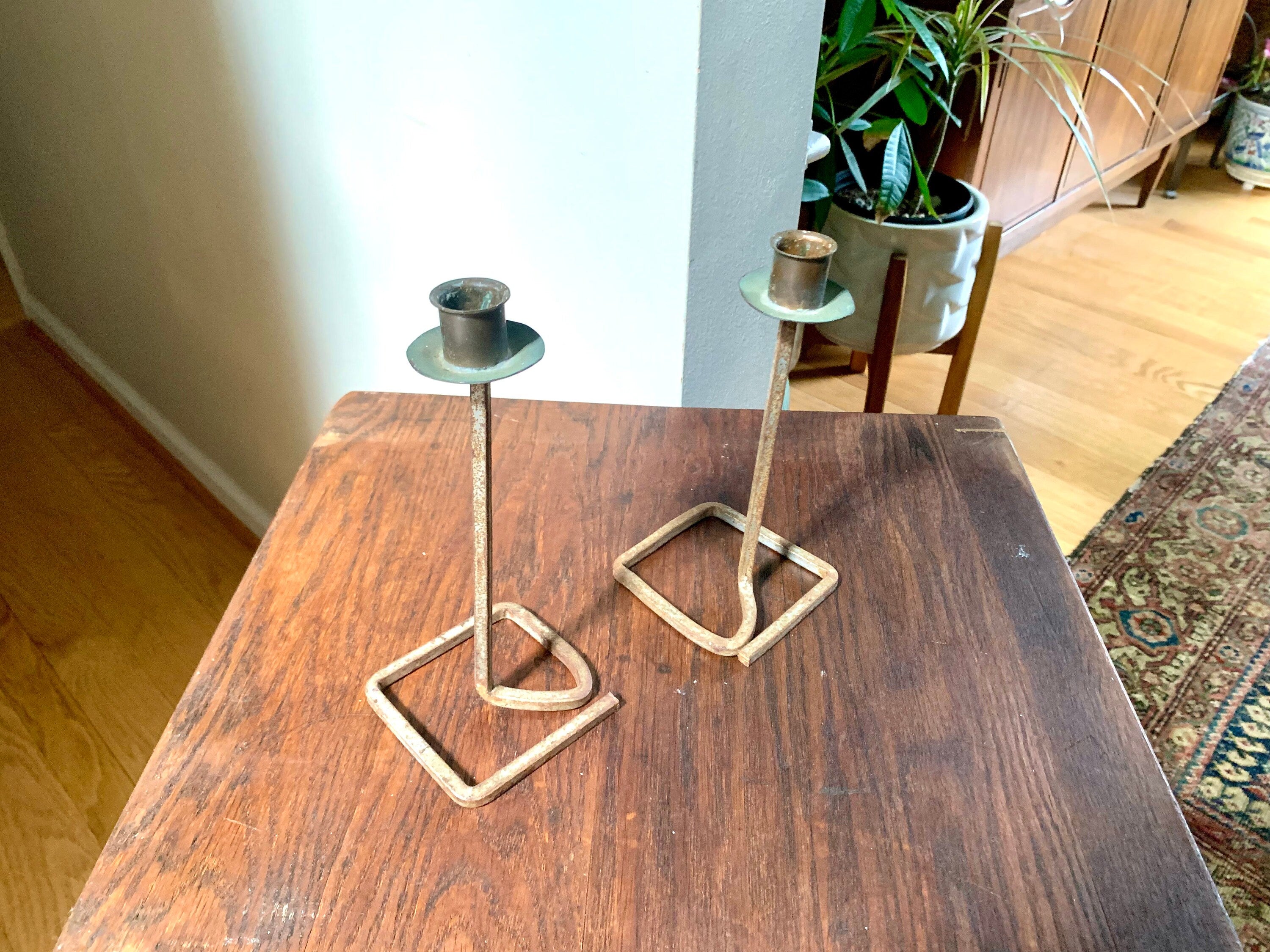 Pair of Rustic Candlestick Holders | Brutalist Candle Holders | Vintage  Distressed Metal Wrought Iron Candle Holders| Bent Iron Candlesticks