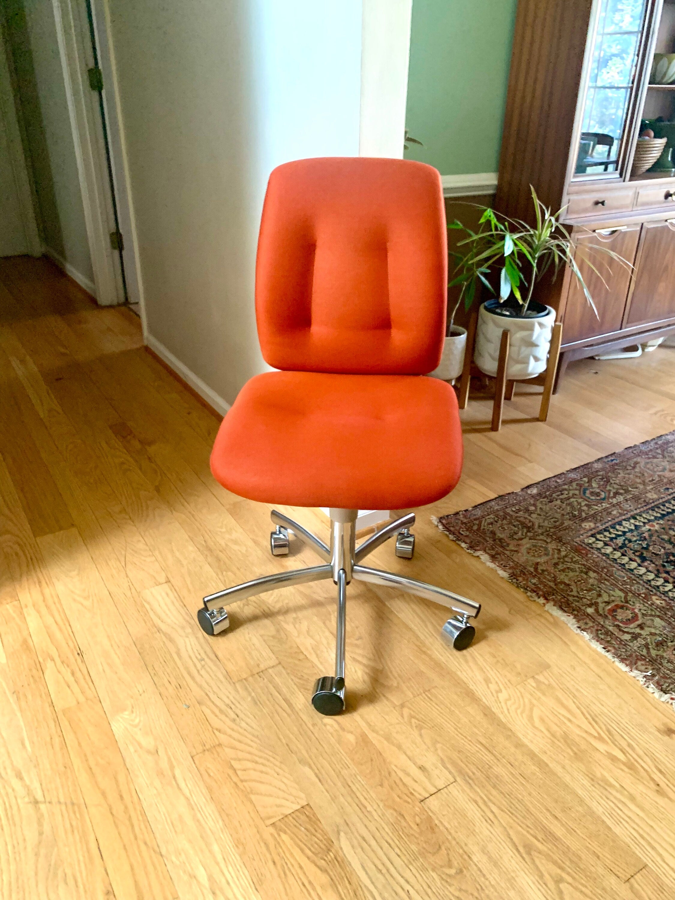 Vtg Steelcase Desk Chair | Orange MCM Swivel Chair | Padded Office Chair | Adjustable Swivel Chair | Executive Office Chair | Level INOP