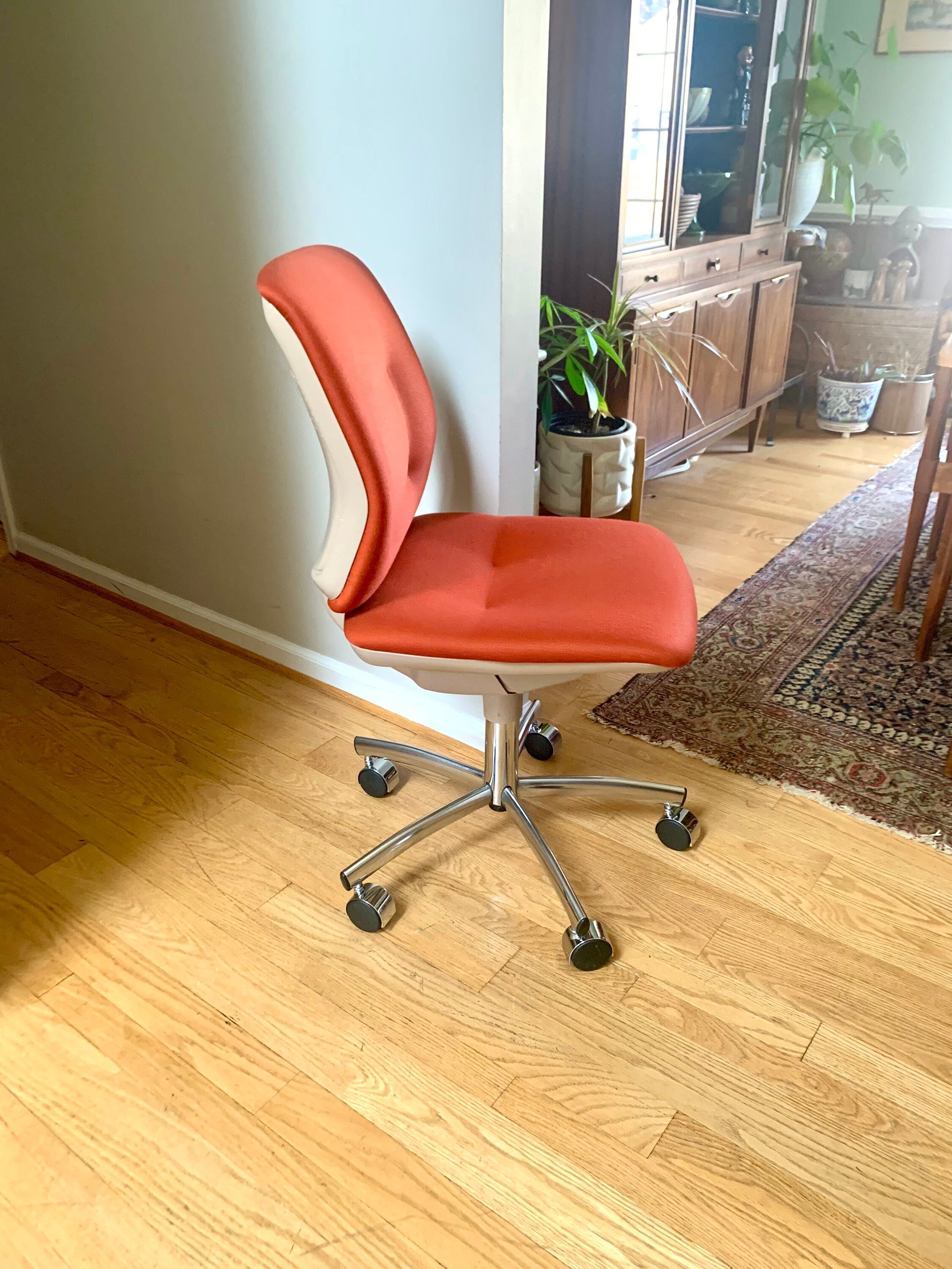 Vtg Steelcase Desk Chair | Orange MCM Swivel Chair | Padded Office Chair | Adjustable Swivel Chair | Executive Office Chair | Level INOP