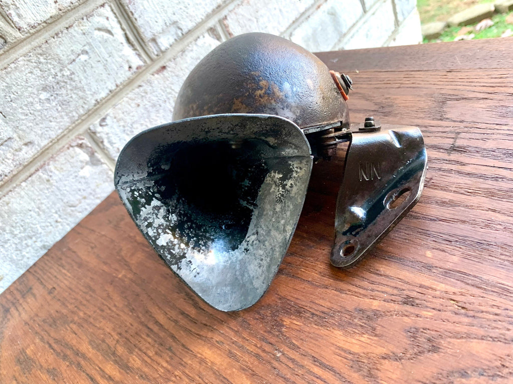 Vtg Delco Remy Model 759  12 Volt Horn | 1955-57 Corvette Low Tone Horn | 50's Delco Remy Low Tone Horn With Bracket | Automobile Horn