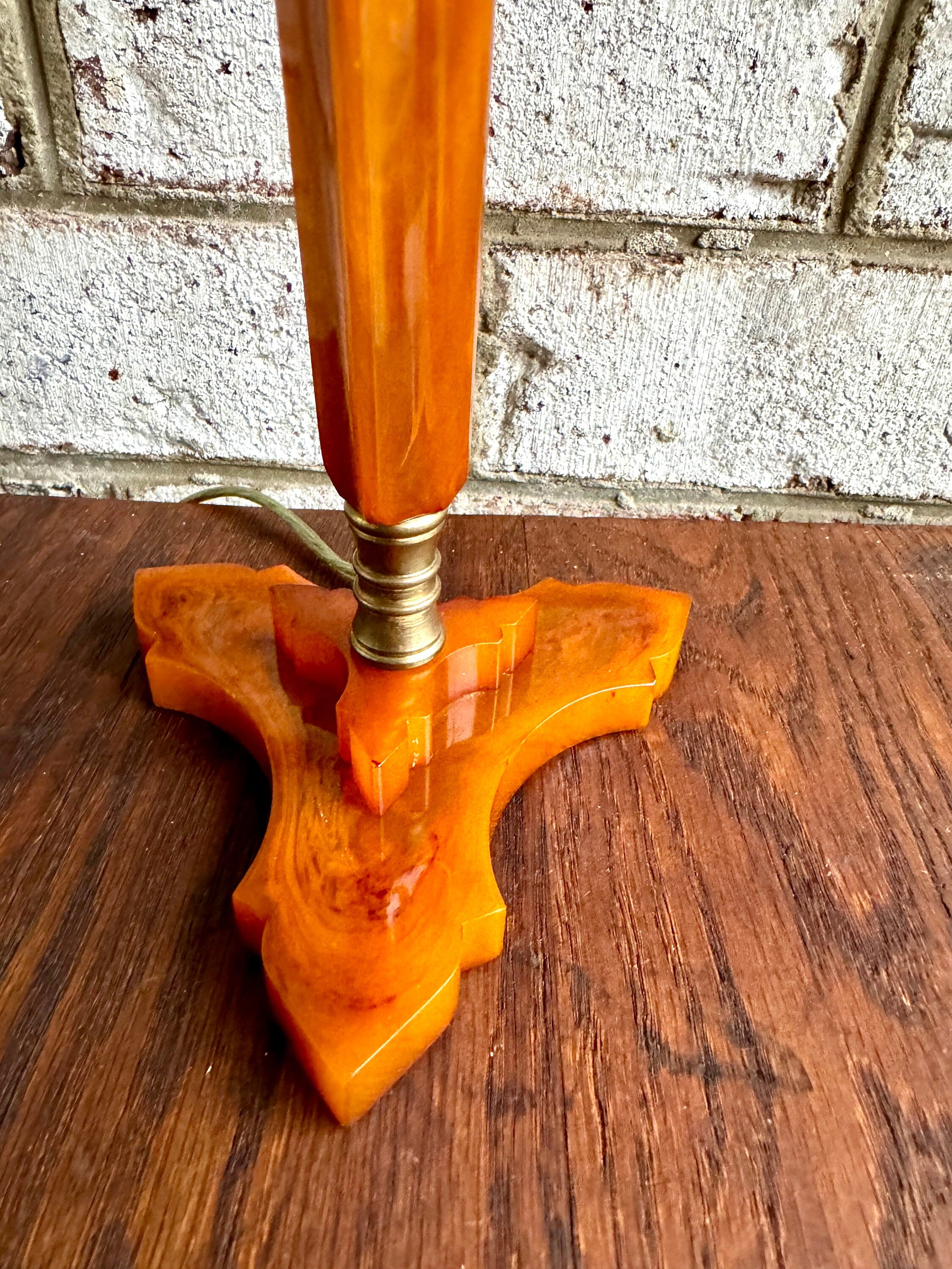 Small Bakelite Lamp | Vintage Butterscotch Bakelite Desk Lamp | Small Bakelite Table Lamp | Machine Age Art Deco Catalin/Bakelite Lamp (Shade NI)