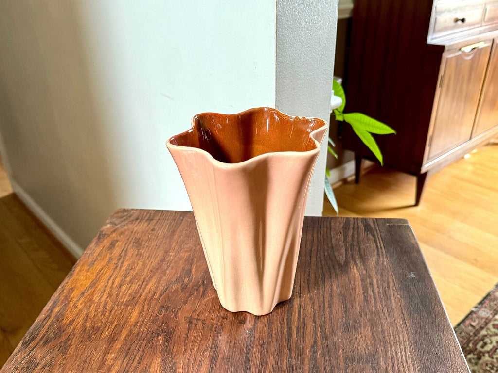 Vtg Red Wing Pottery Vase | Red Wing Tulip Vase | Art Deco Ceramic Vase | 1930's Ceramic Red Wing 887 Vase| Art Deco Ceramic Flower Vase