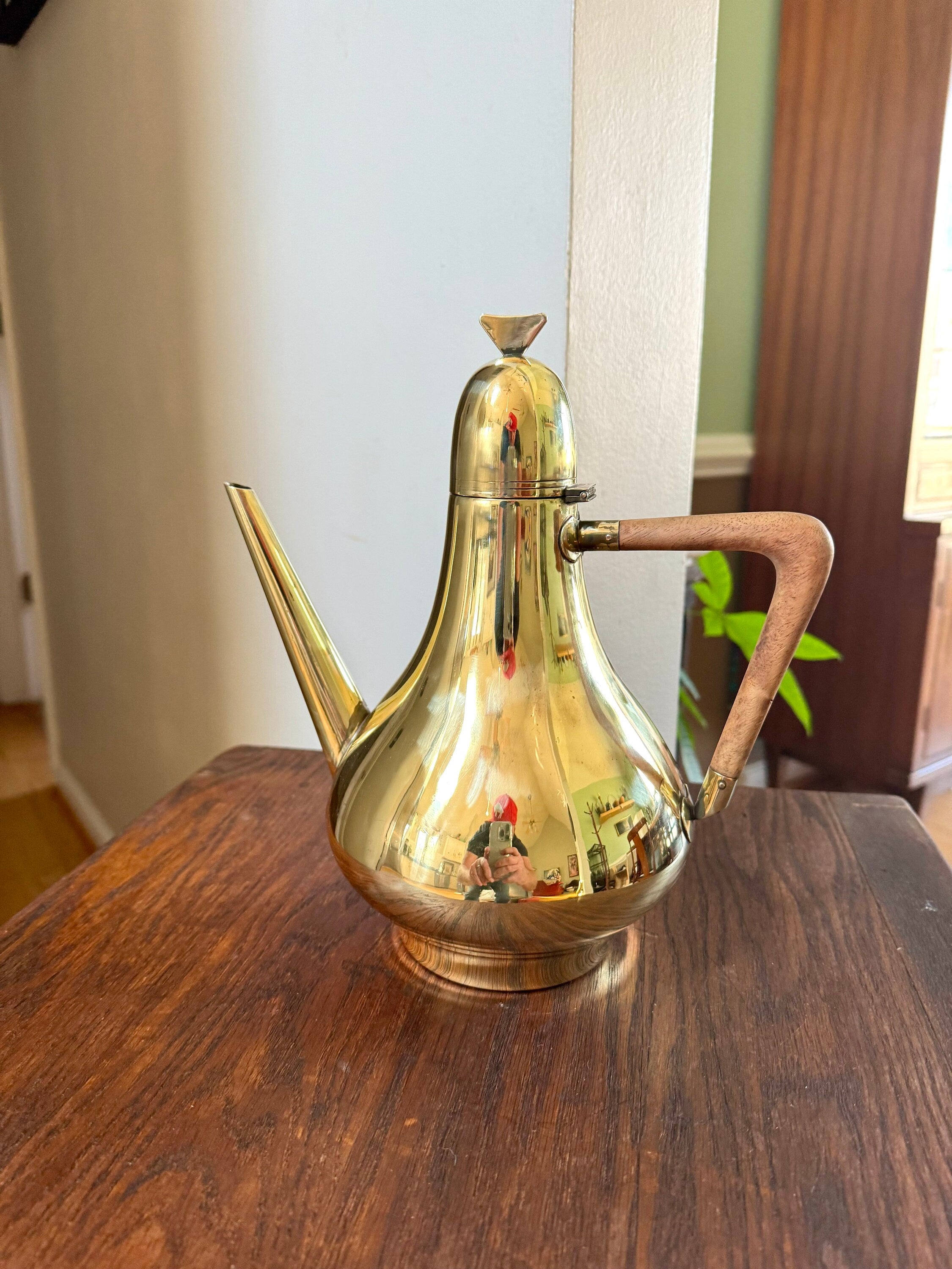 Vtg Italian Brass Tea Pot | Mid Century Modern Brass Teapot with Wood Handle | Made In Italy Brass Tea Kettle