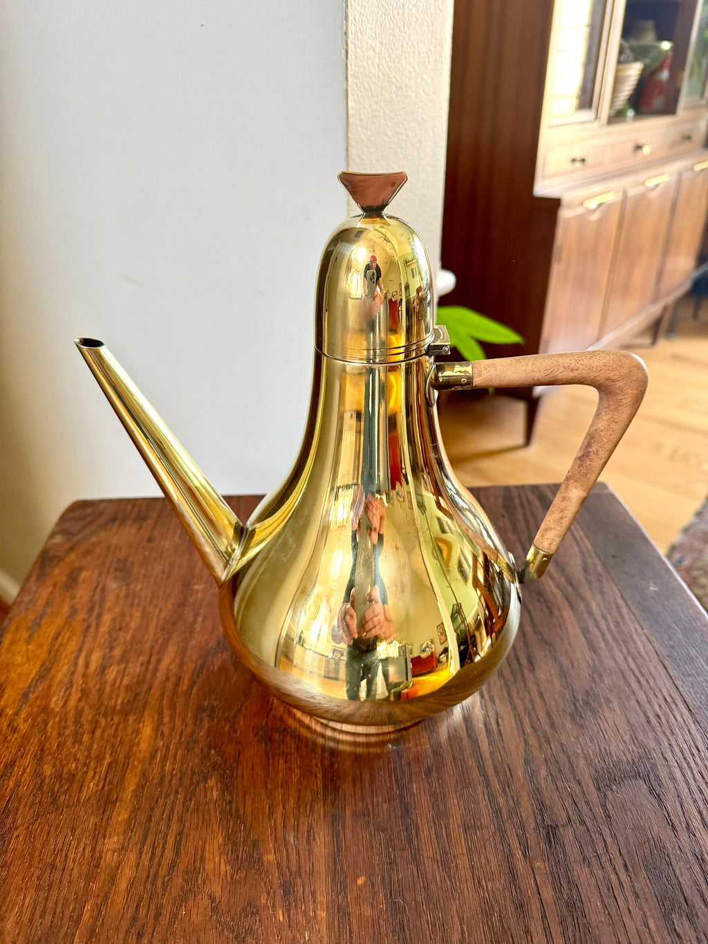 Vtg Italian Brass Tea Pot | Mid Century Modern Brass Teapot with Wood Handle | Made In Italy Brass Tea Kettle