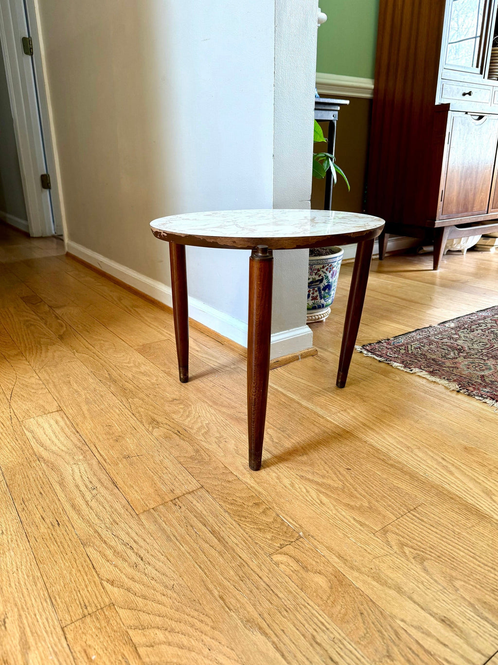 Vtg MCM Formica Side Table | Formica End Table | Belgian Juliette Berlarti Side Table | Distressed Belgian Three Legged End Table