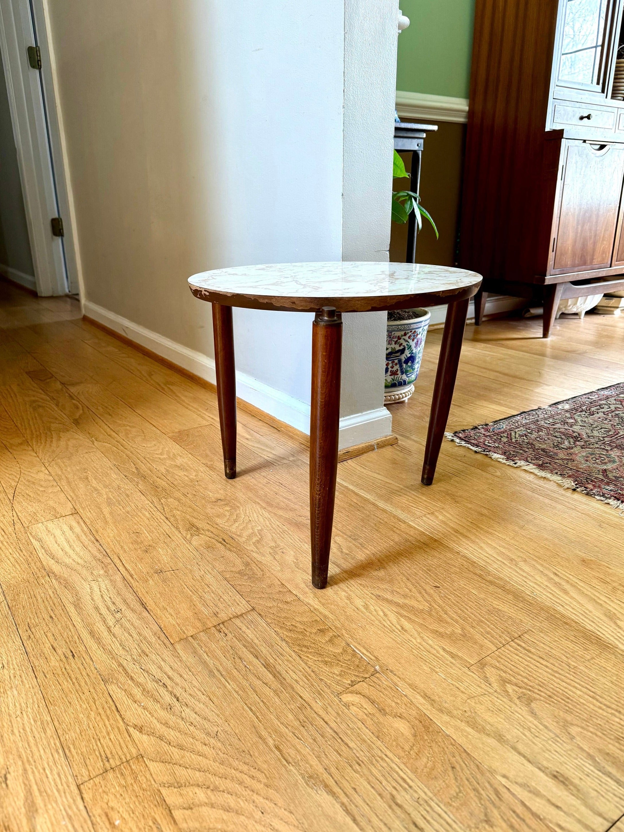 Vtg MCM Formica Side Table | Formica End Table | Belgian Juliette Berlarti Side Table | Distressed Belgian Three Legged End Table