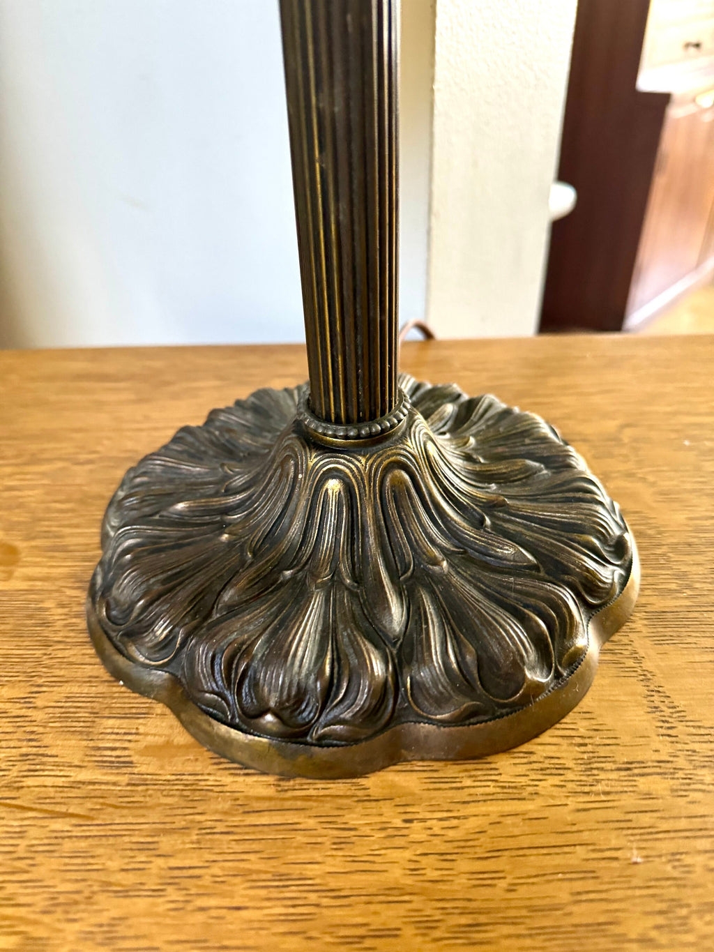 Vtg Miller 952 Slag Glass Lamp | Ornate Miller Base with Multicolor Slag Glass Shade | Slag Glass Desk Lamp | Miller Lamp Company 952