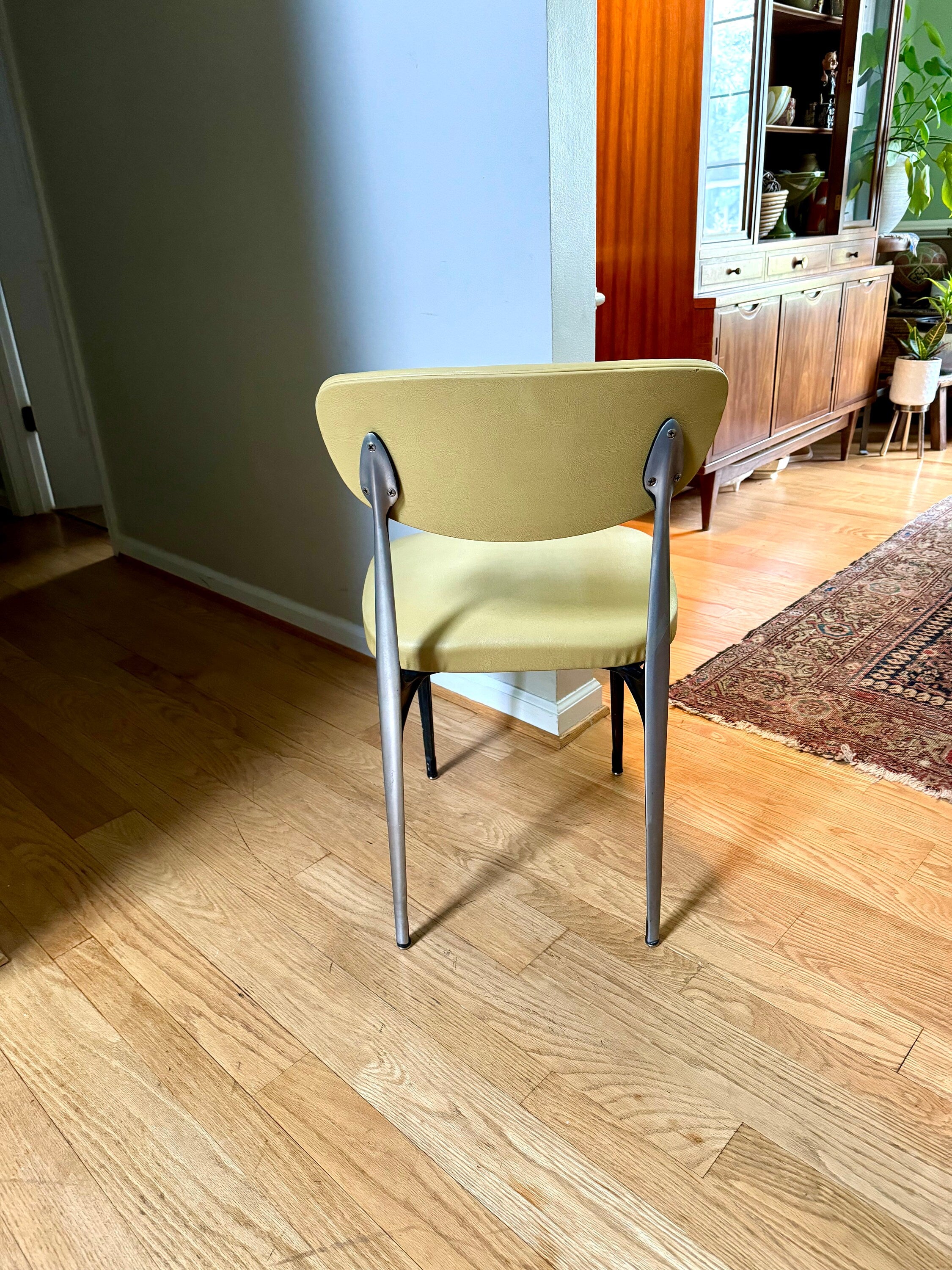 Vtg Aluminum Gazelle Crucible Chair | Shelby Williams Yellow Metal Crucible Chair | MCM Crucible Chair | Crucible Products Corp Chair
