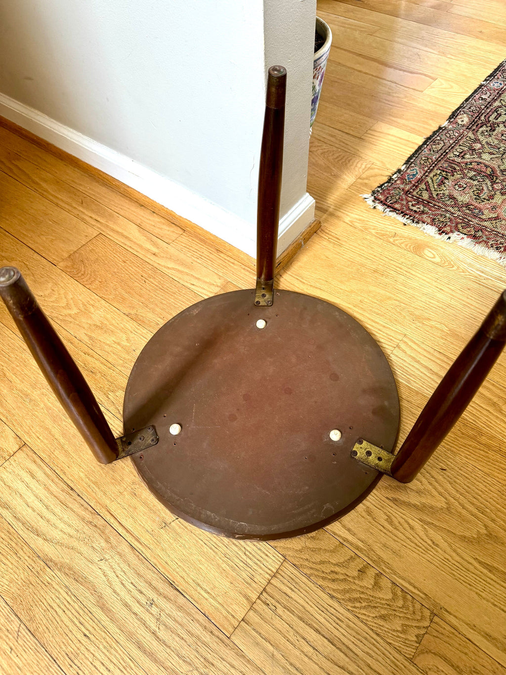 Vtg MCM Formica Side Table | Formica End Table | Belgian Juliette Berlarti Side Table | Distressed Belgian Three Legged End Table