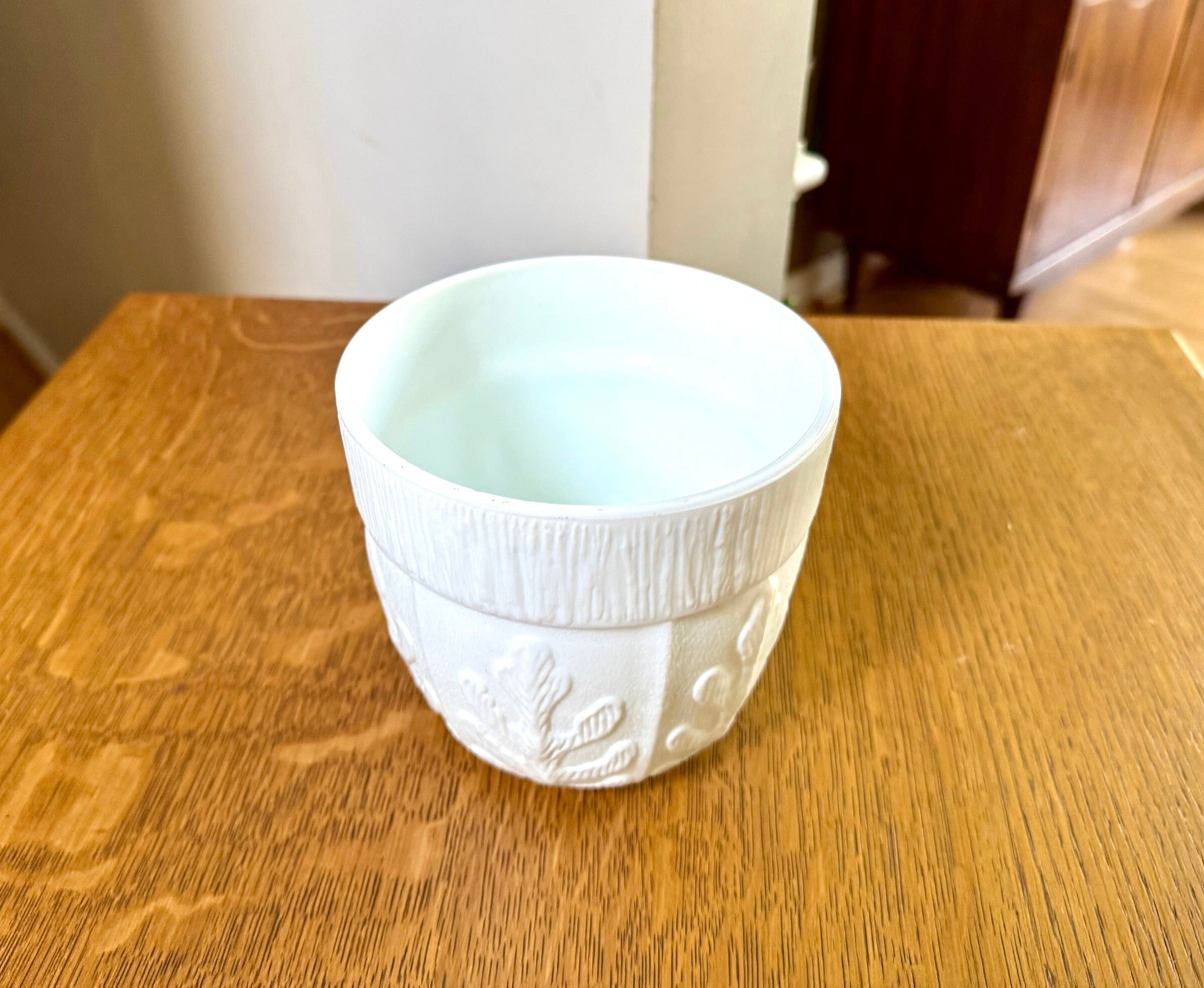 Vtg FTD White Planter | 1975 Milk Glass Planter | Oak Leaf White Glass Planter | Milk Glass FTD Pot