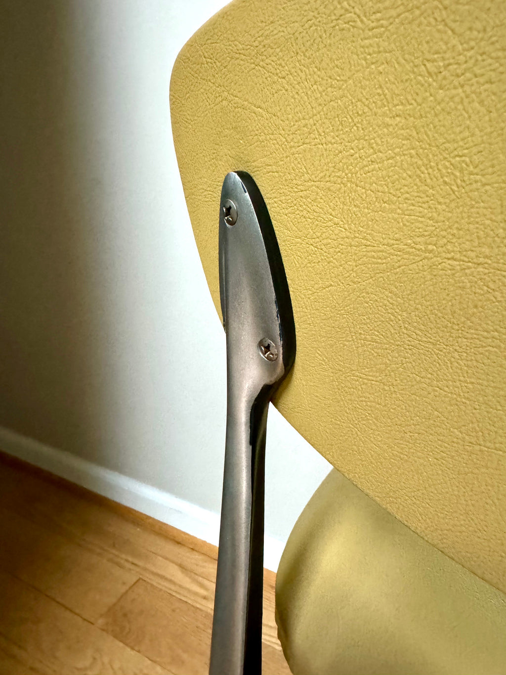 Vtg Aluminum Gazelle Crucible Chair | Shelby Williams Yellow Metal Crucible Chair | MCM Crucible Chair | Crucible Products Corp Chair