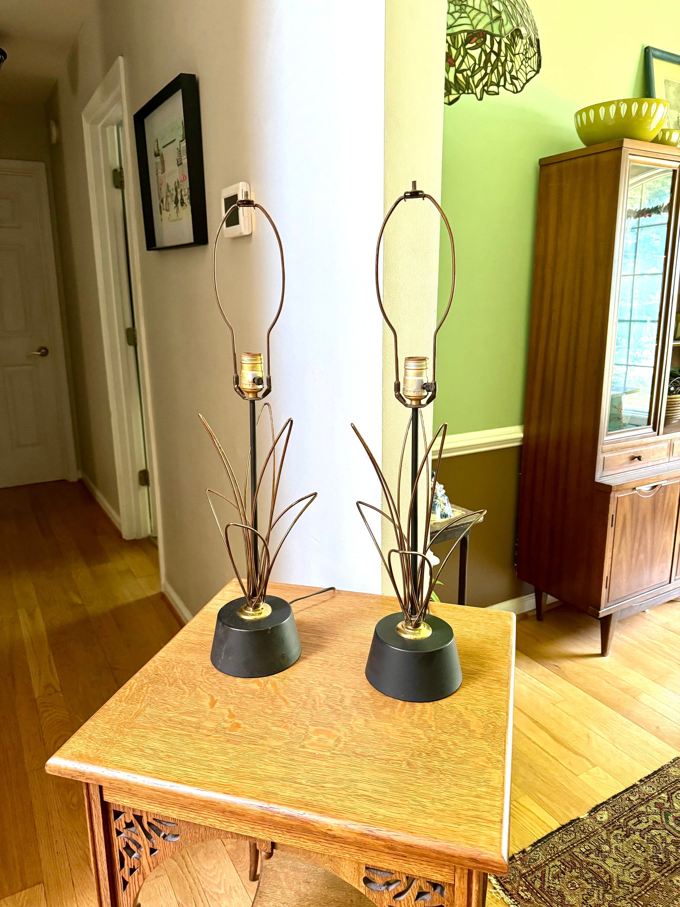 Pair of MCM Wire Desk Lamps | Black and Gold Atomic Wire MCM Lamps | Mid Century Modern Matching Table Lamps | Distressed Wire Lamps