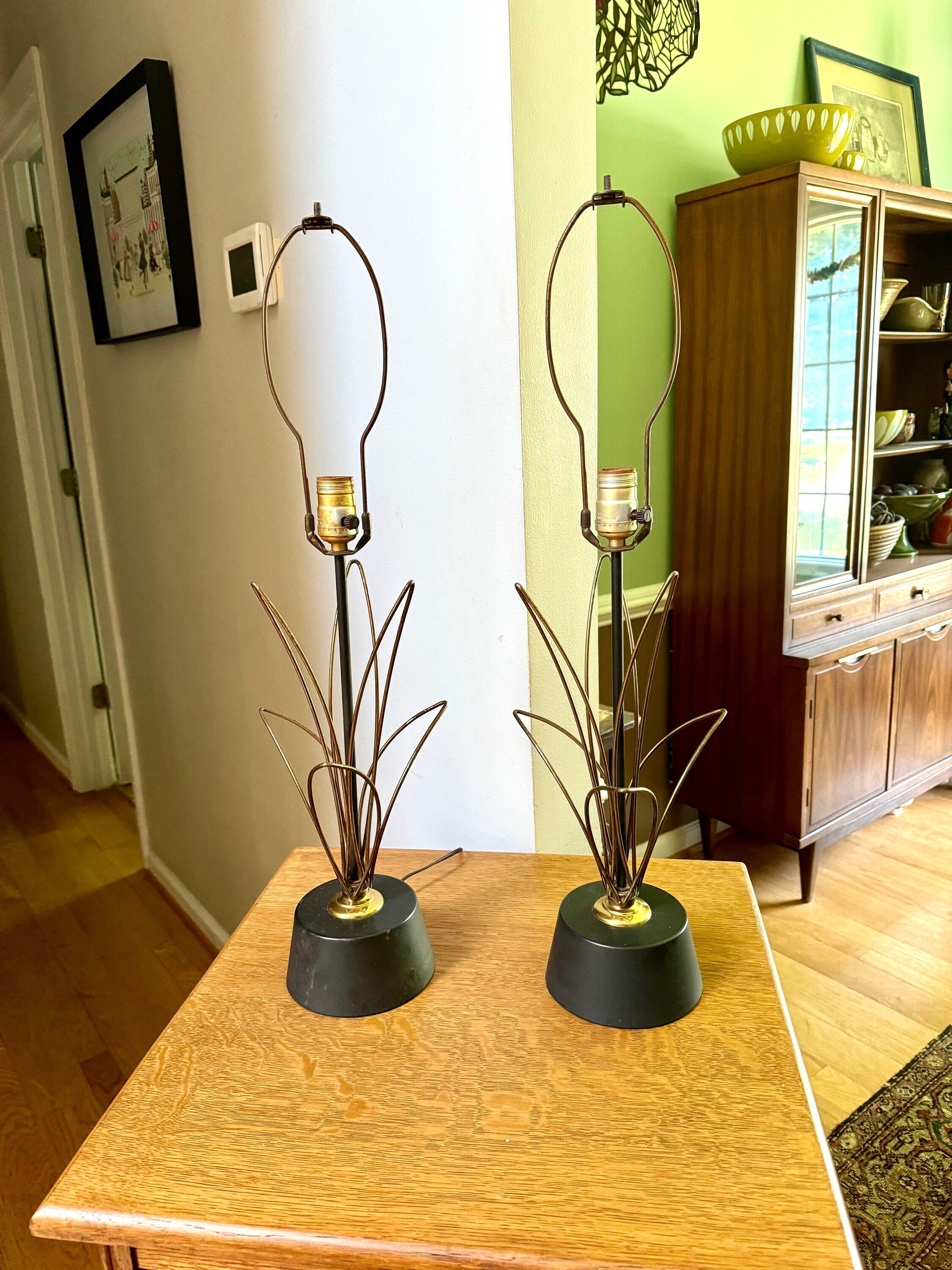 Pair of MCM Wire Desk Lamps | Black and Gold Atomic Wire MCM Lamps | Mid Century Modern Matching Table Lamps | Distressed Wire Lamps