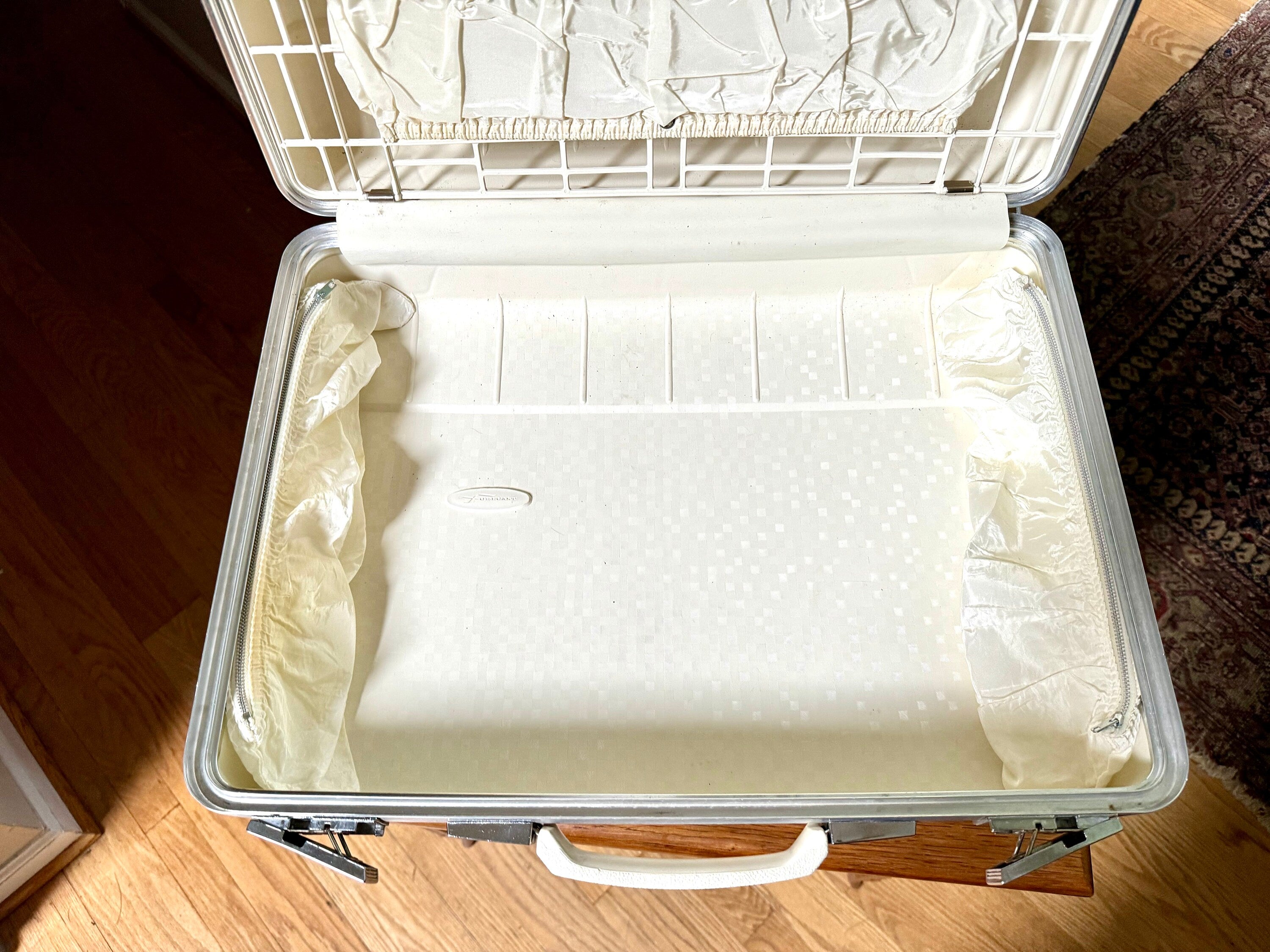 Vintage White Sears Forecast Suitcase | Hardshell Sears Forecast Suitcase | Retro Luggage | Carry On Luggage | Weekender Bag