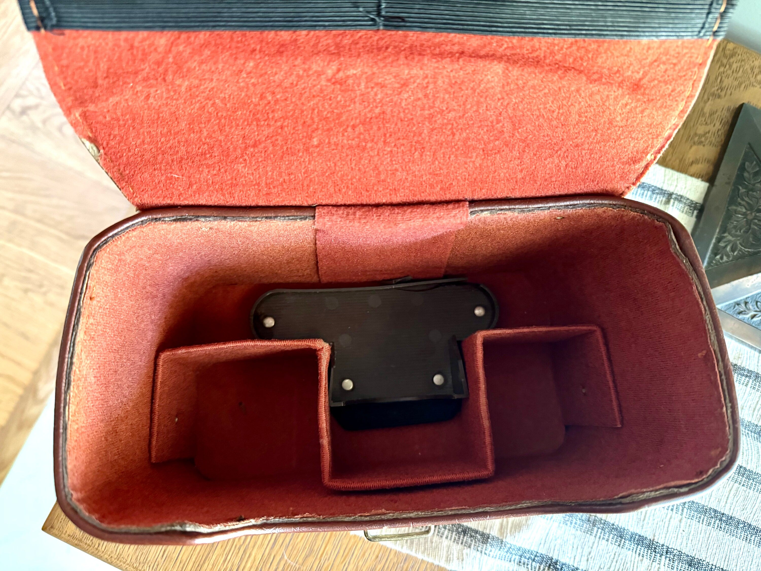 Faux Leather Shoulder Bag | Vintage Brown Marbled Vinyl Camera Bag | Retro Camera Bag With Key | Vegan Leather Handbag | Brown Vinyl Bag