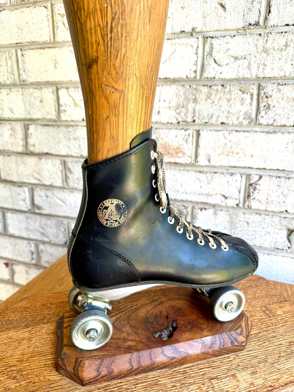 Vtg Wooden Leg and Roller Skate Sculpture | Roller Derby Leg Statue | Ladies Leg and Roller Skate Dry Vase | Roller Derby Art Sculpture