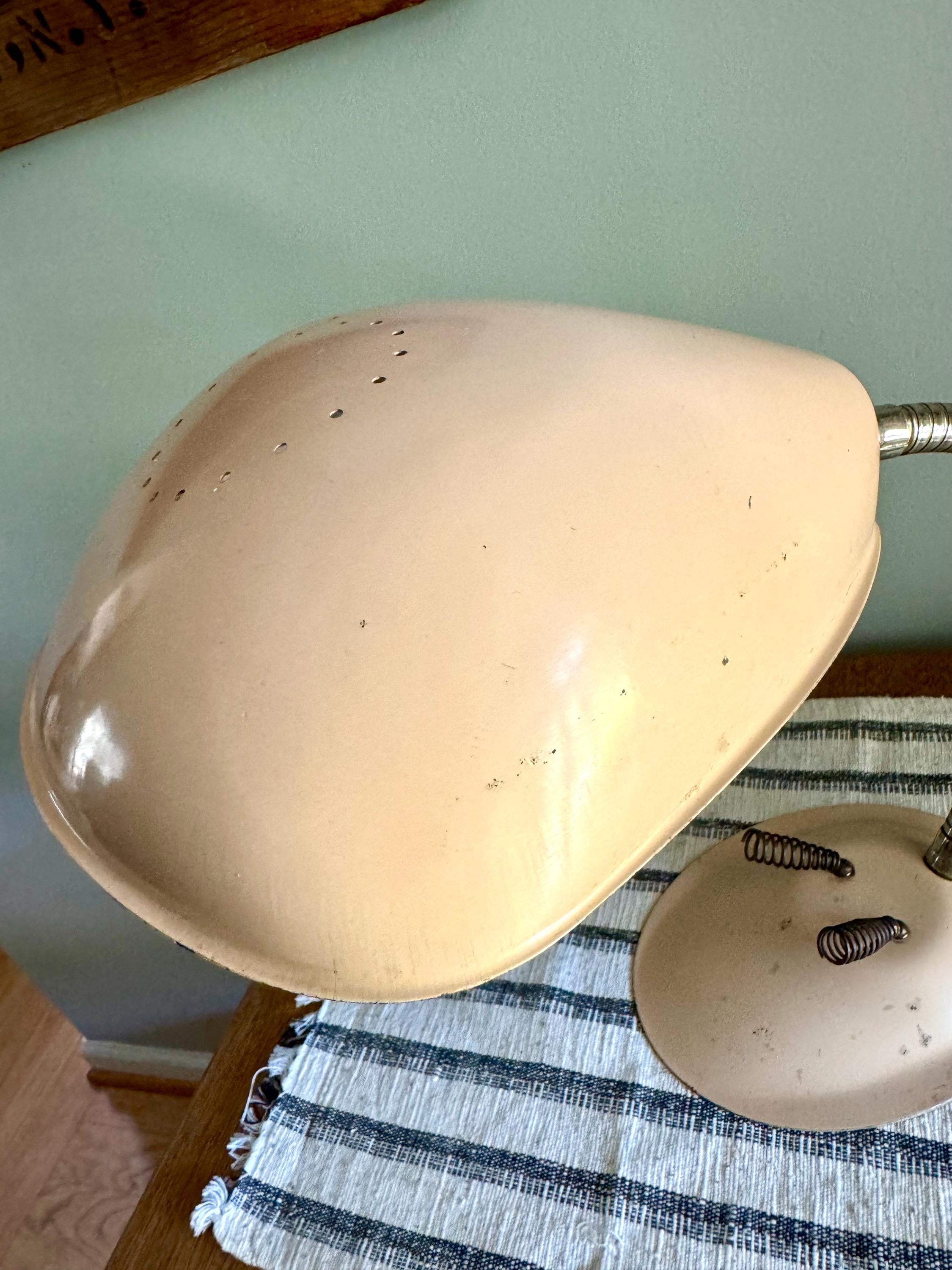 Vtg MCM Cobra Desk Lamp | Greta Grossman Style Desk Lamp | Creme Colored Cobra Desk Lamp | MCM Desk Lamp | Atomic Lamp