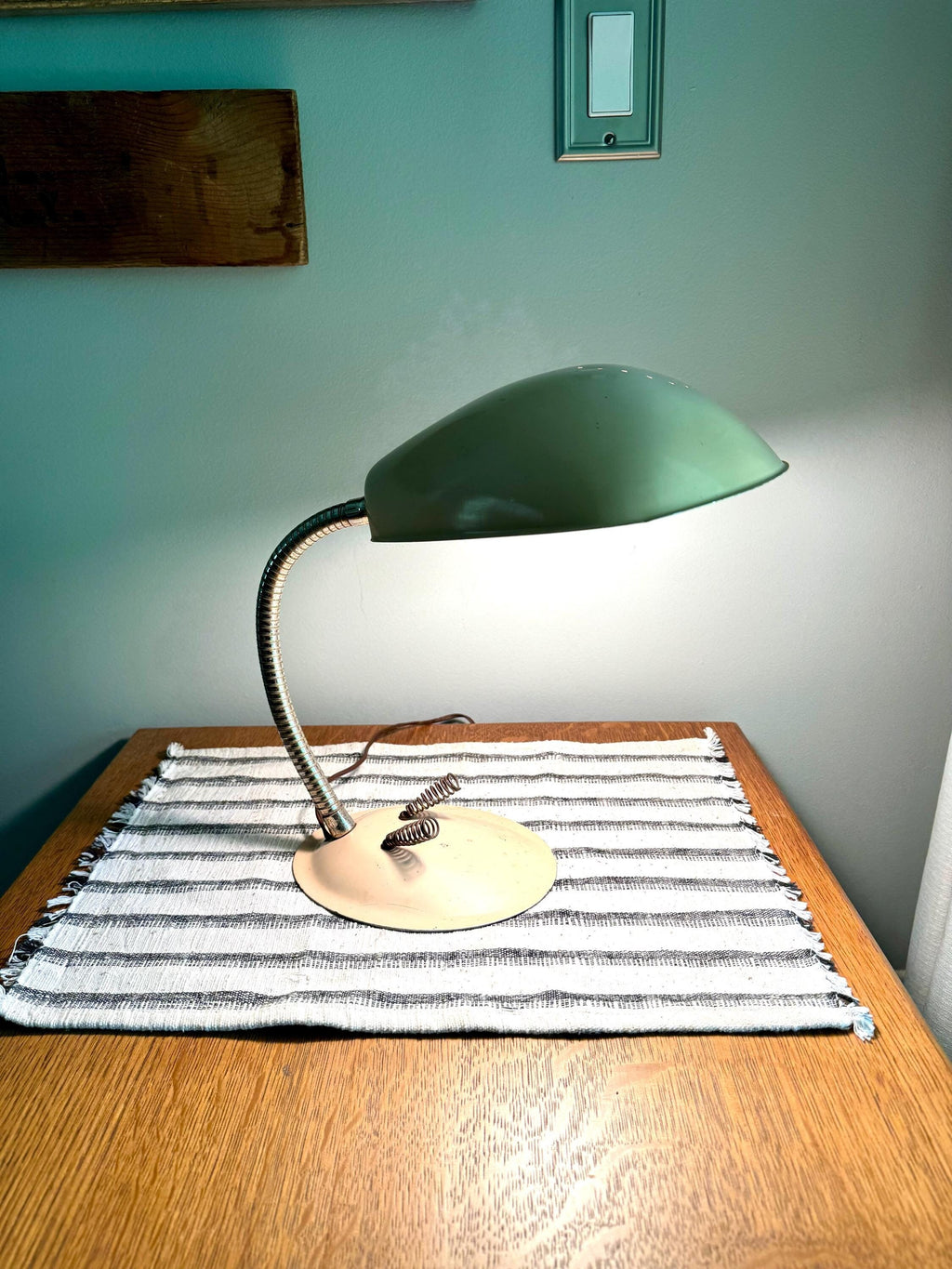 Vtg MCM Cobra Desk Lamp | Greta Grossman Style Desk Lamp | Creme Colored Cobra Desk Lamp | MCM Desk Lamp | Atomic Lamp