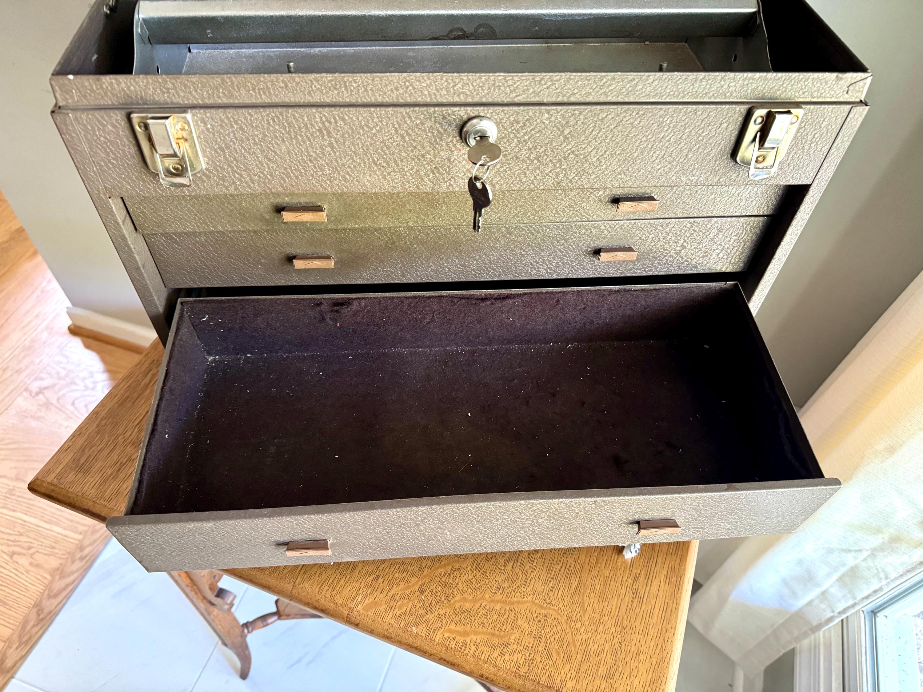 Vtg Kennedy Kits Metal Tool Machinist Tool Chest | 3 Drawer Metal Tool Chest with Keys | Locking Metal Journeyman Chest With Keys
