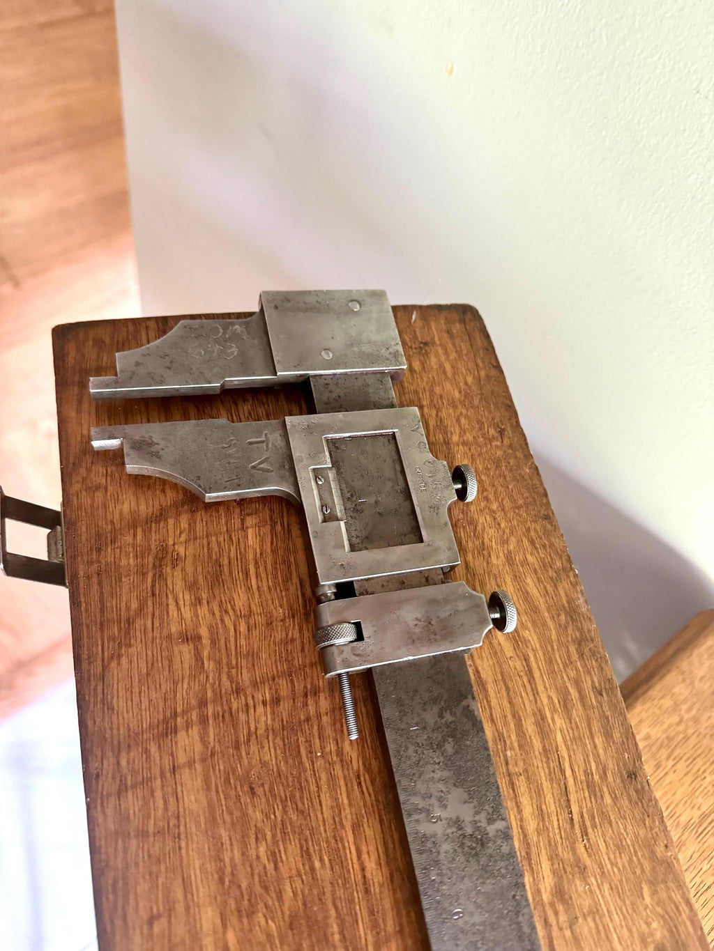 Vintage Starrett 36" Vernier Calipers Inside/Outside Model No.122  | Large L.S. Starrett Co. Outside/Inside Caliper in Case