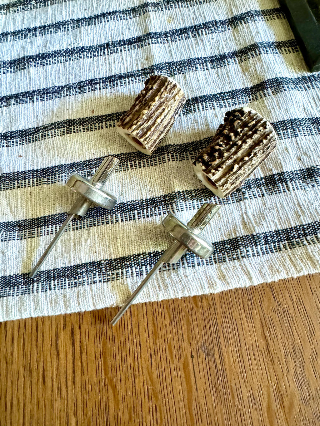Vtg Deer Antler Liquor Bottle Pour Spouts | Antler Pour Spouts | Deer Antler Bottle Stoppers | Deer Antler Decor