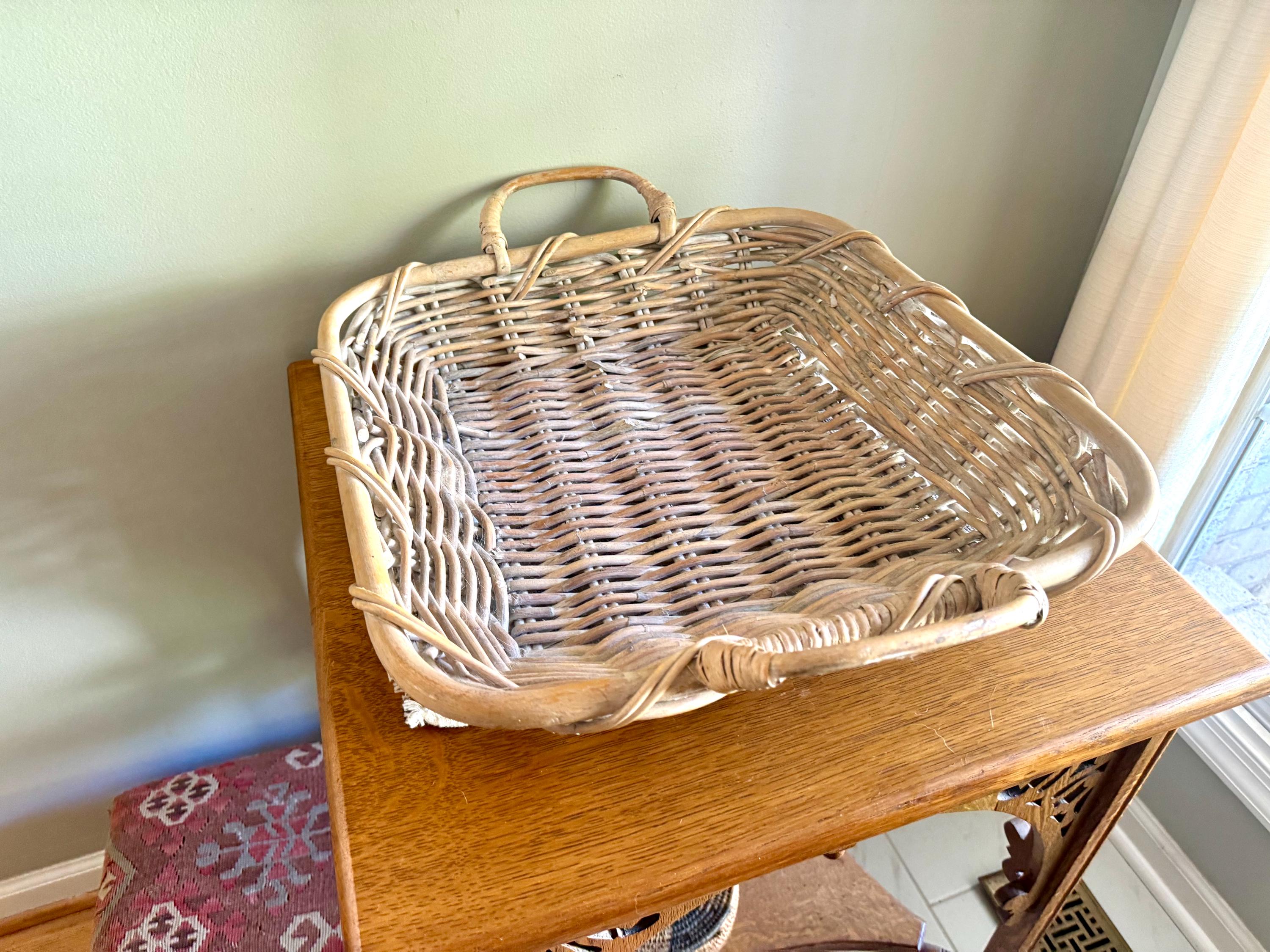 Vtg Wicker Bread Basket | Rustic Wicker Storage | 80's Bohemian Basket | Wall Wicker Basket | Flat Rattan Basket | Beach House Decor