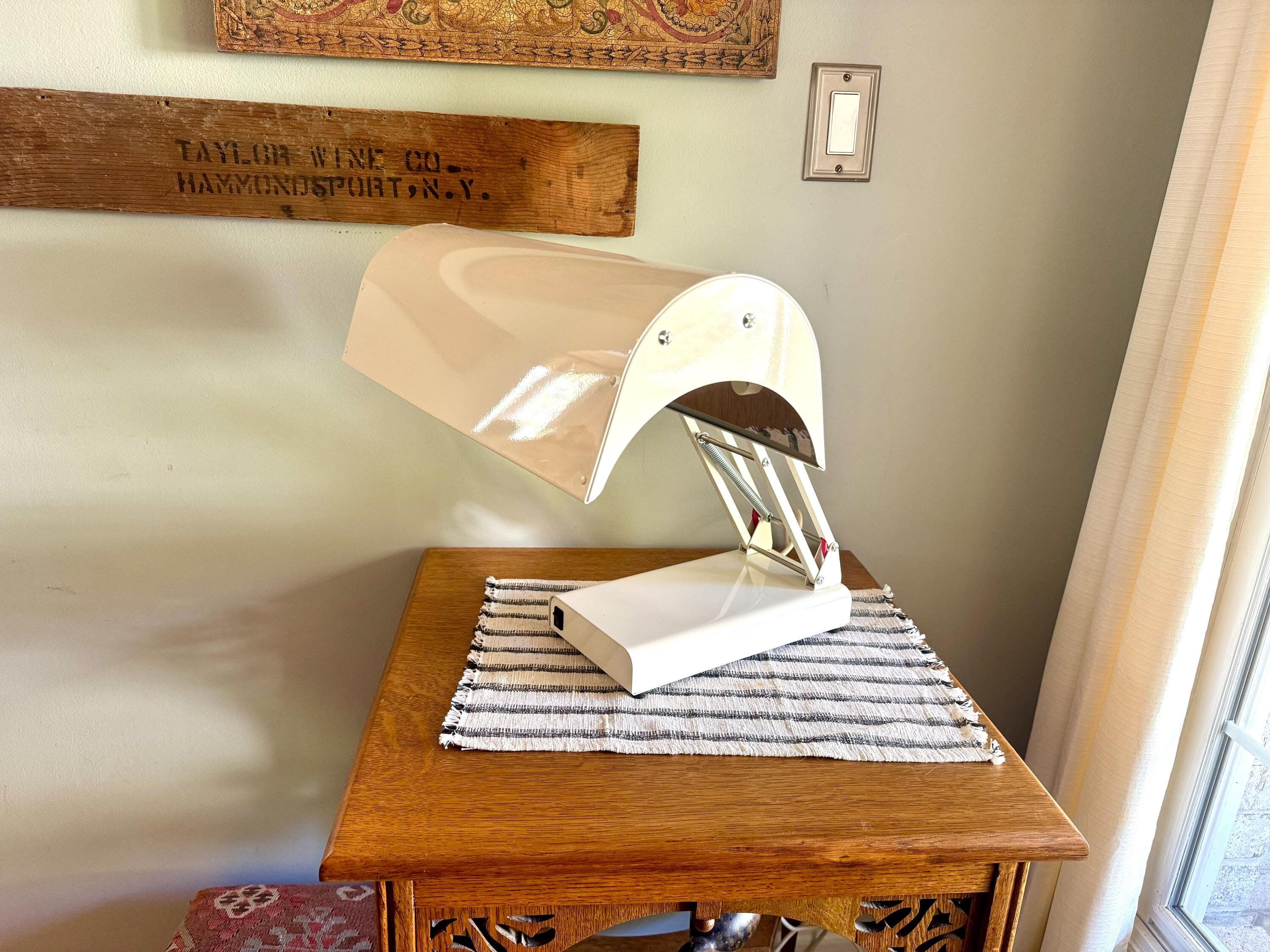 A Vtg SADelite Northern Light Technology White Desk Lamp | Therapy Desk Lamp | Sadelite Light Therapy Desk Lamp | (No Bulbs)