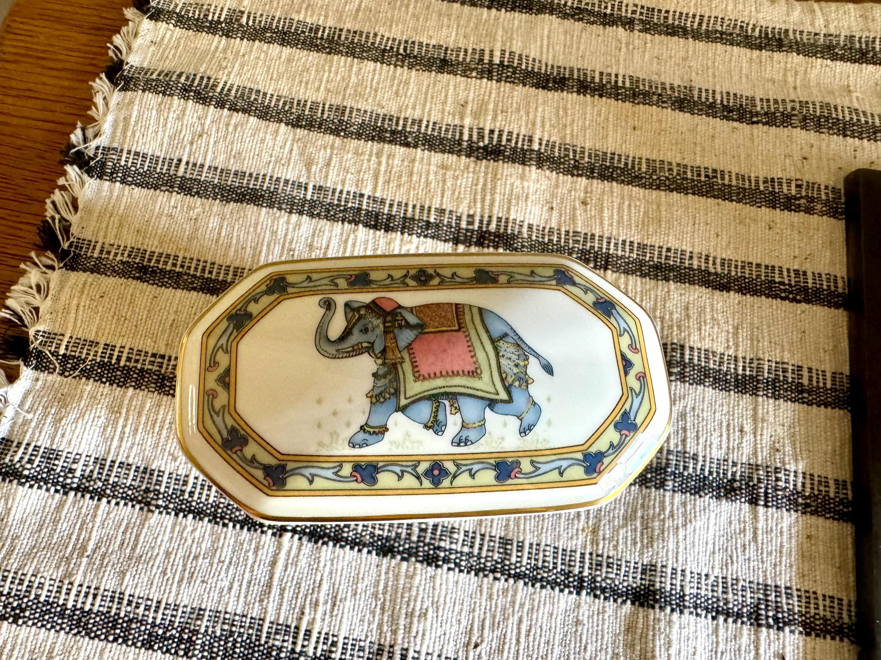 Vtg Wedgwood Blue Elephant Small Desk Clock | Wedgwood Bone China Elephant Clock | Wedgwood Blue Elephant Table Clock