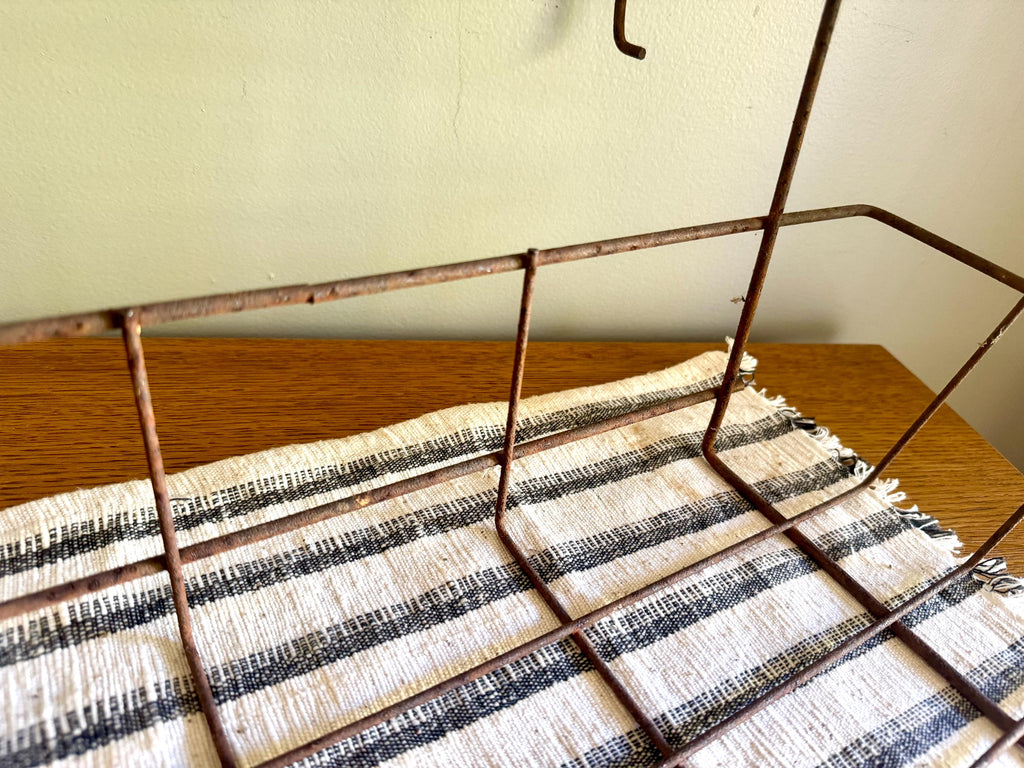 Vtg Window Basket Planter | Rustic Wire Display Basket | Window Wire Planter Basket | Wire | Distressed Metal Basket | Window Planter
