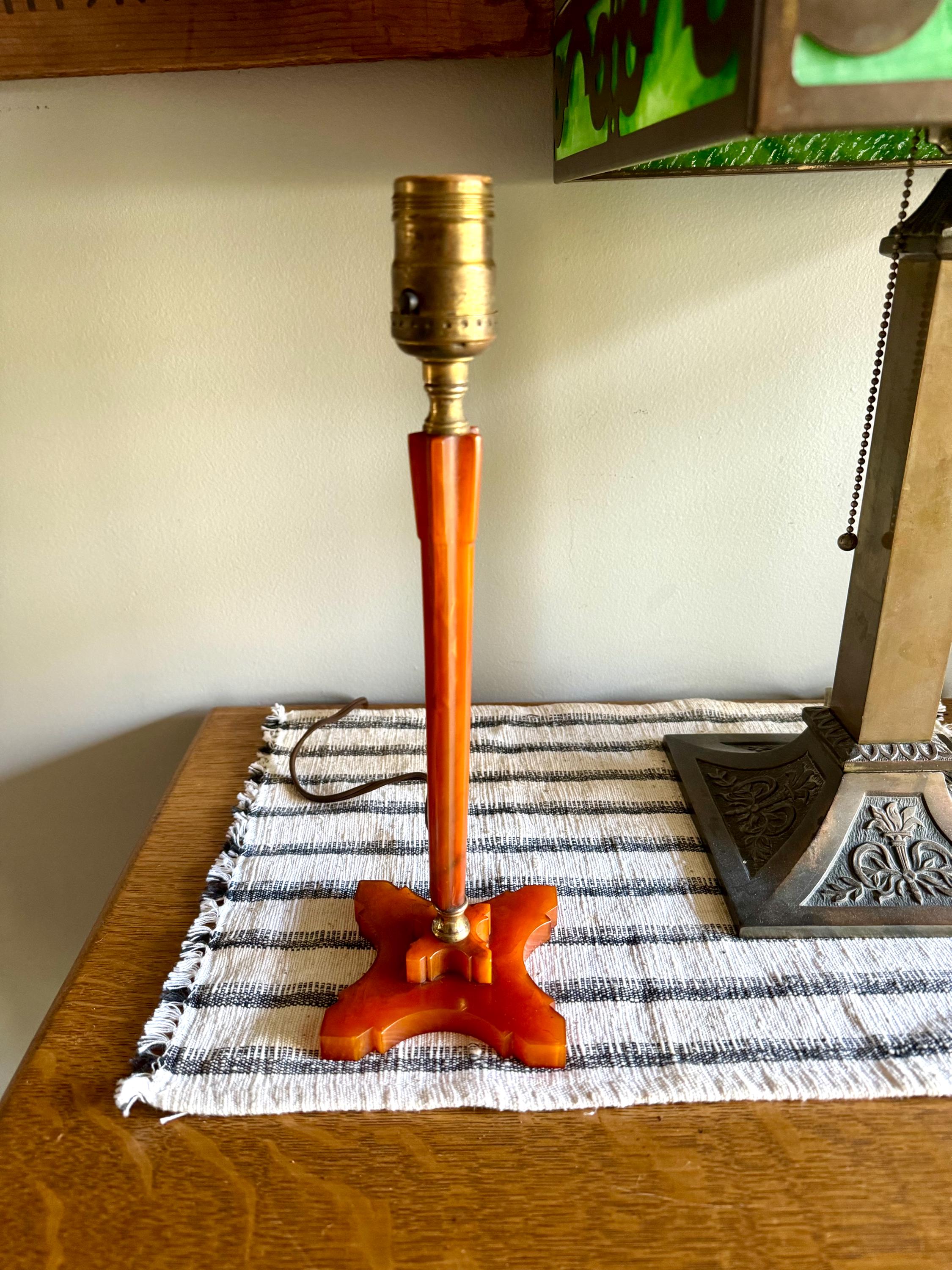 Vtg Fluted Bakelite Lamp | Butterscotch Bakelite Desk Lamp | Small Bakelite Table Lamp | Machine Age Art Deco Catalin/Bakelite Lamp