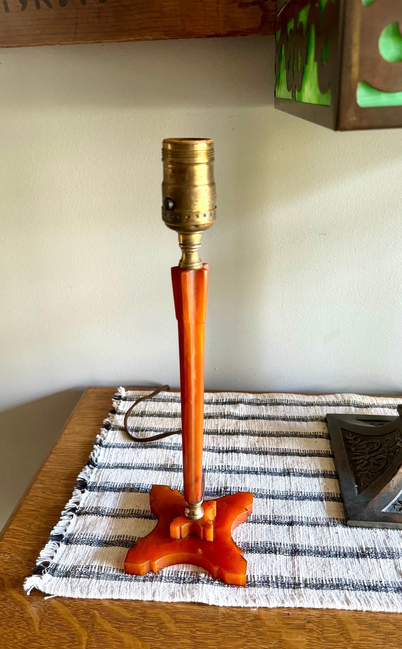 Vtg Fluted Bakelite Lamp | Butterscotch Bakelite Desk Lamp | Small Bakelite Table Lamp | Machine Age Art Deco Catalin/Bakelite Lamp
