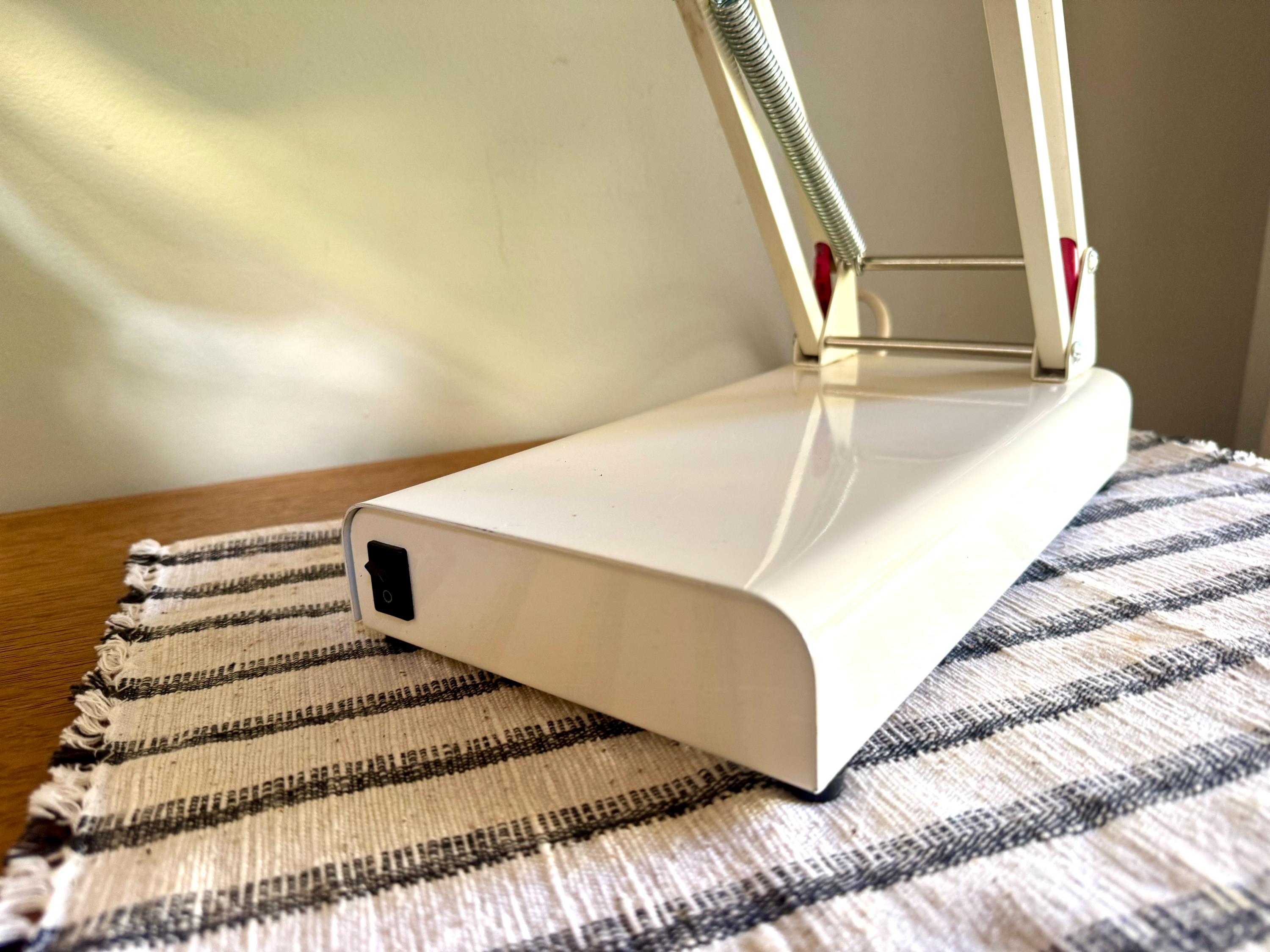 A Vtg SADelite Northern Light Technology White Desk Lamp | Therapy Desk Lamp | Sadelite Light Therapy Desk Lamp | (No Bulbs)